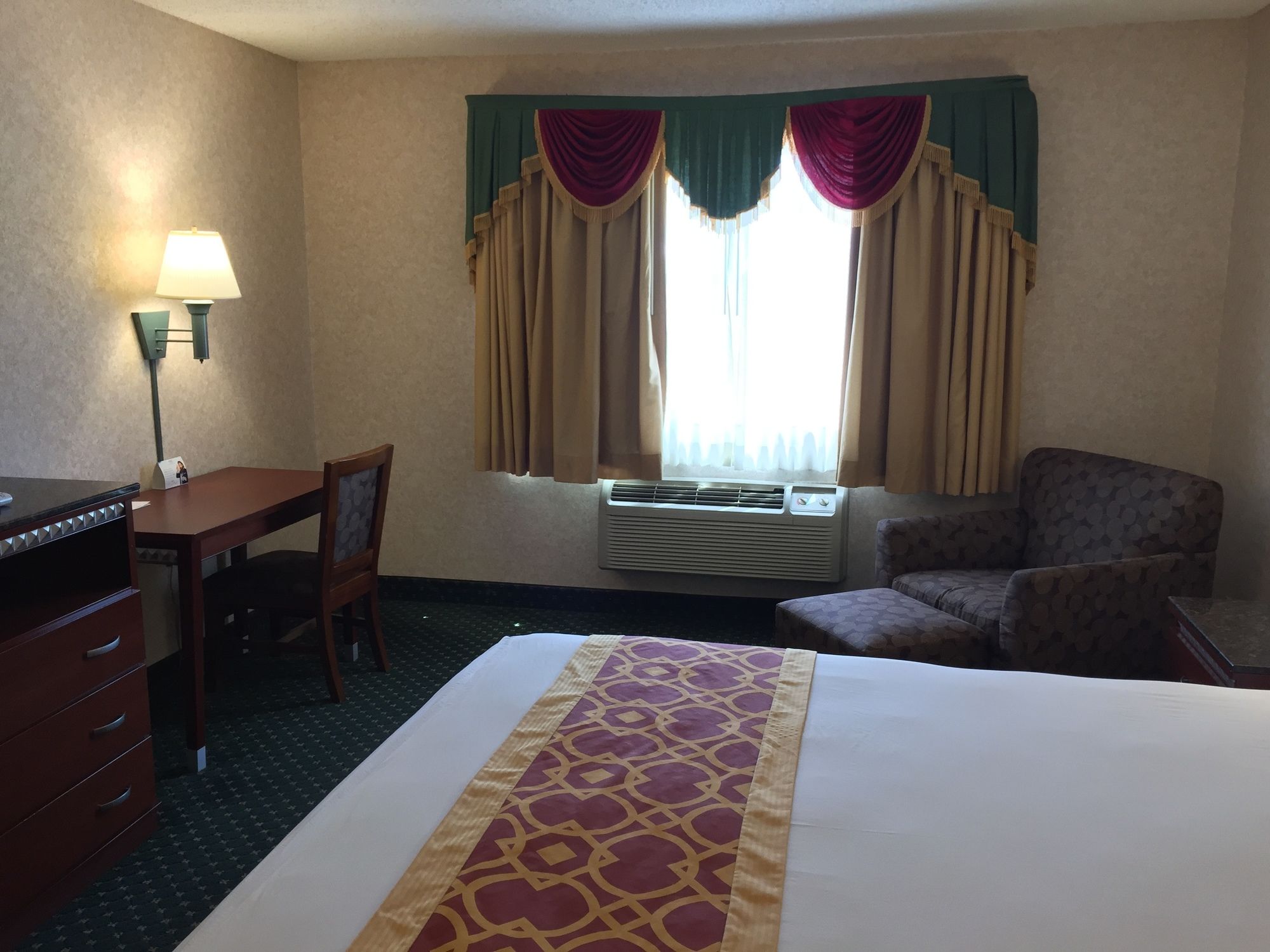 Travelodge by Wyndham Santa Clarita/Valencia
