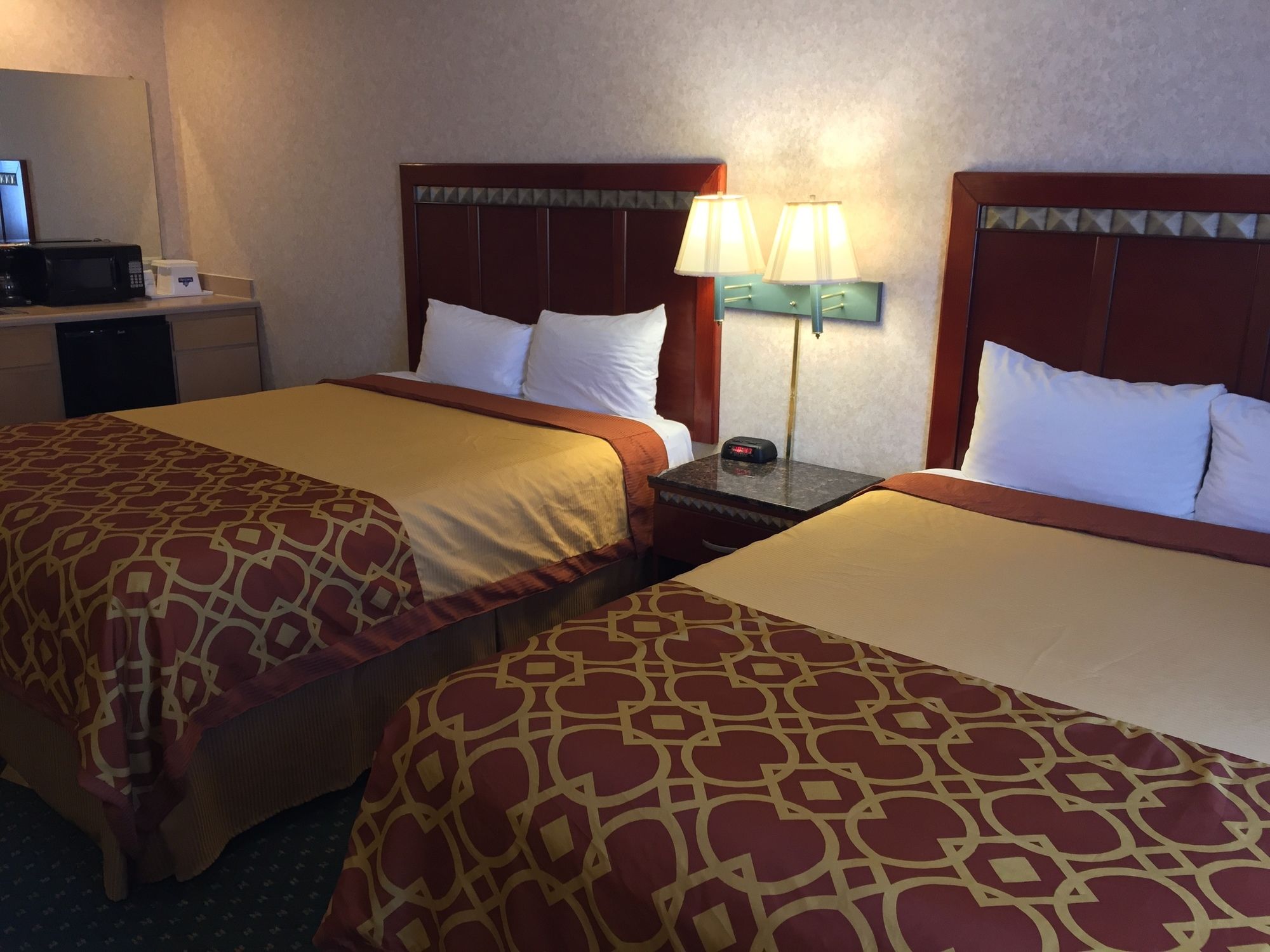 Travelodge by Wyndham Santa Clarita/Valencia