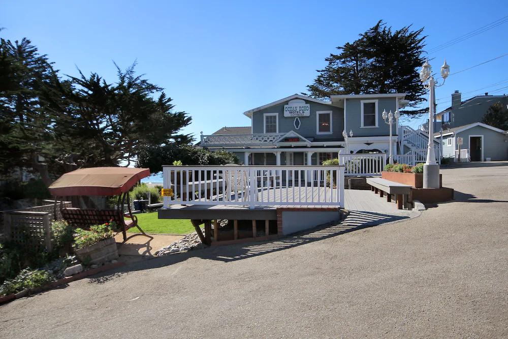 Ocean Echo Inn and Beach Cottages