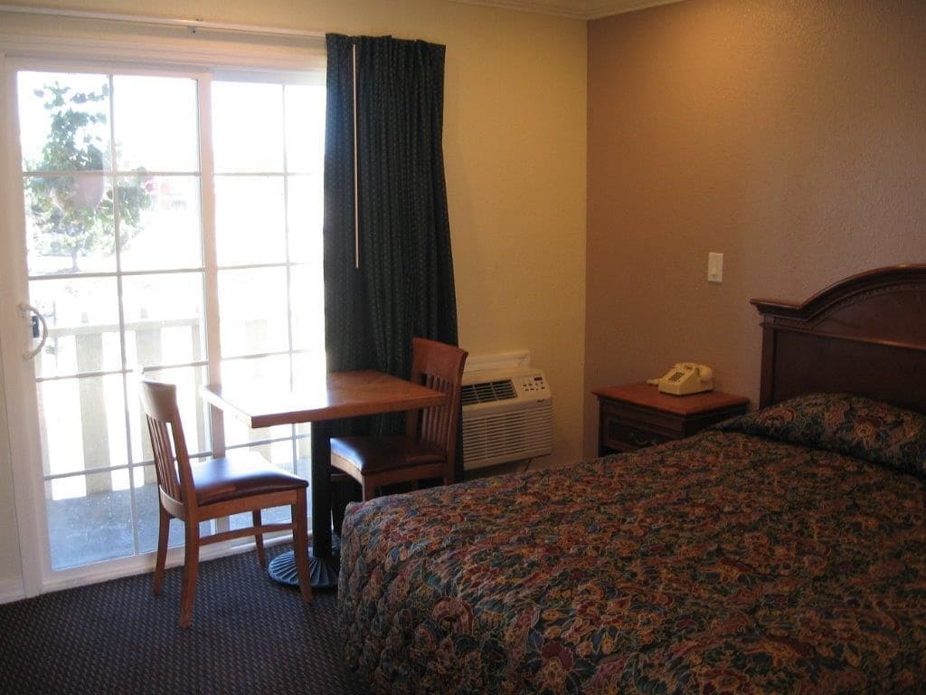Gateway Lodge Motel