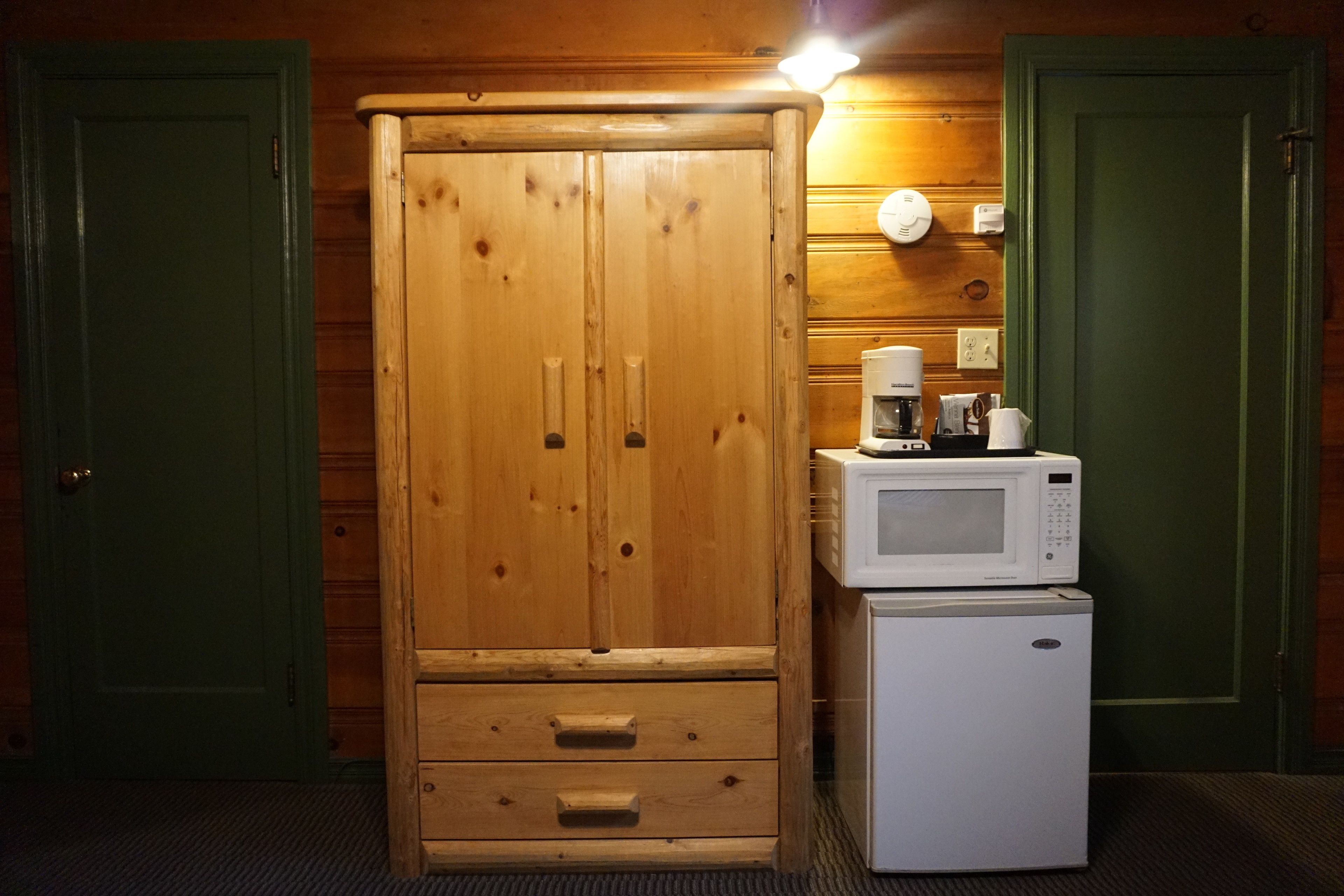 Shaver Lake Village Hotel