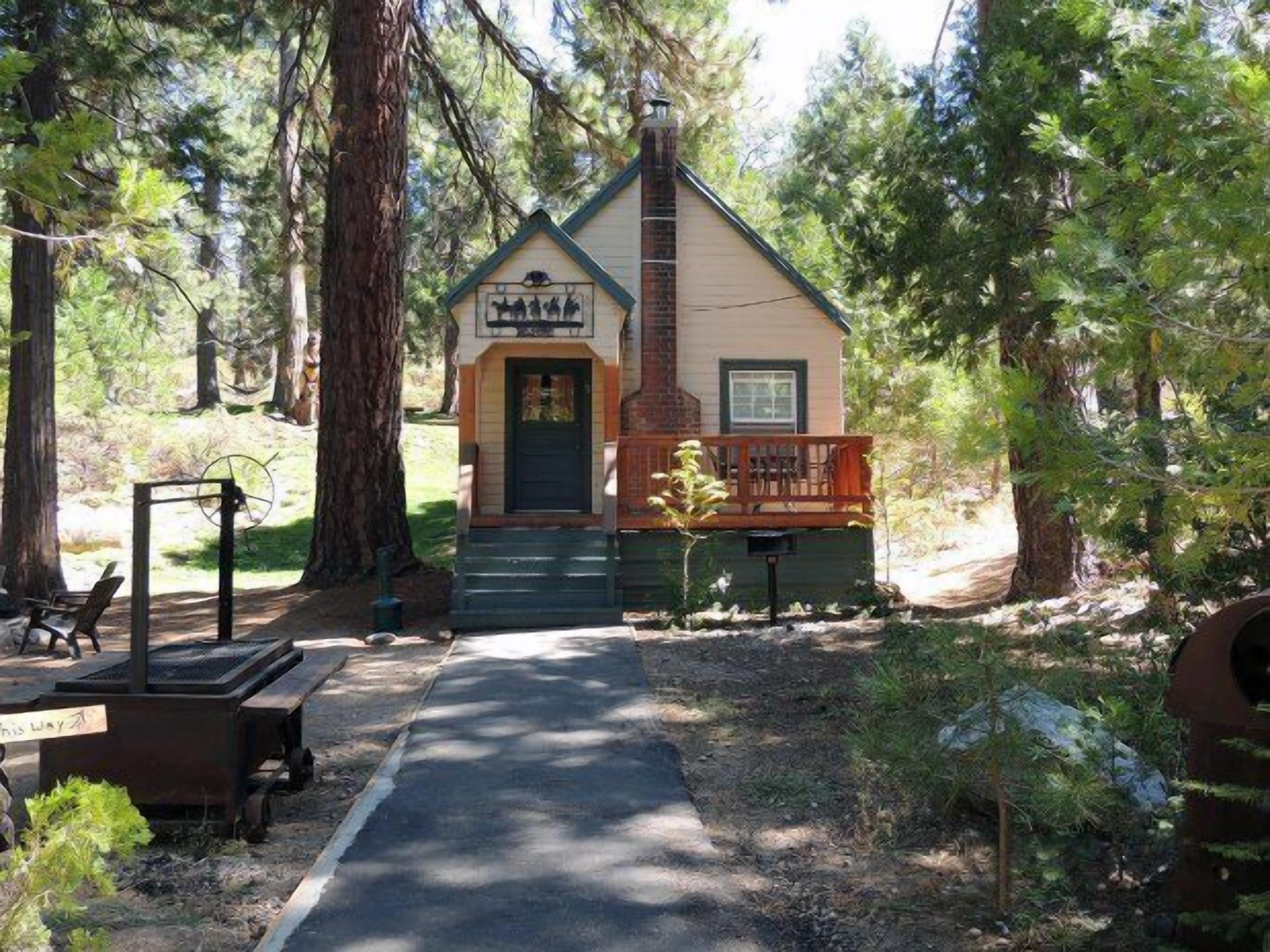 Shaver Lake Village Hotel