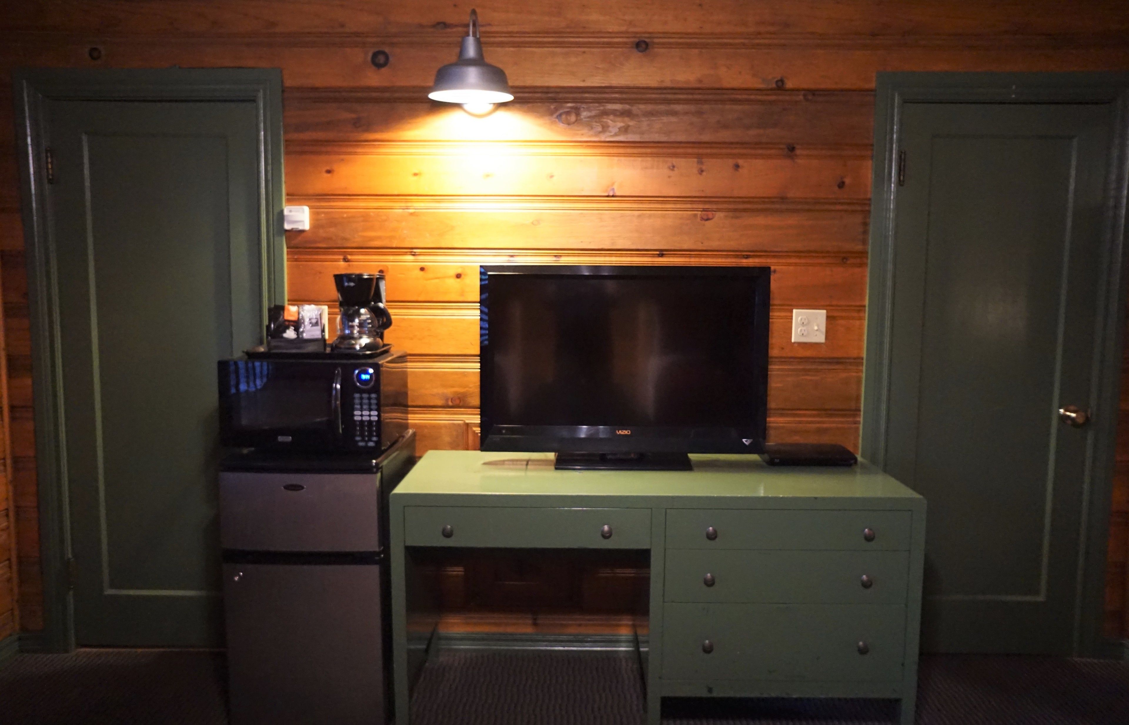 Shaver Lake Village Hotel