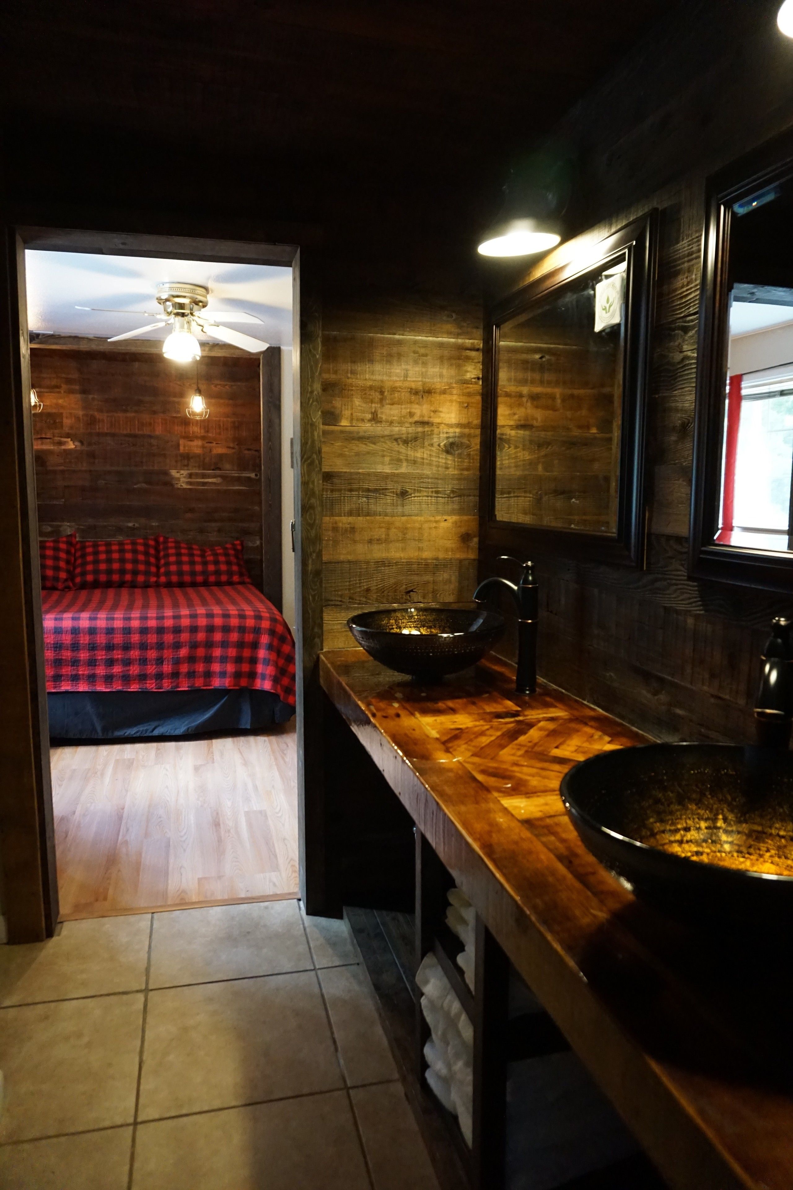 Shaver Lake Village Hotel