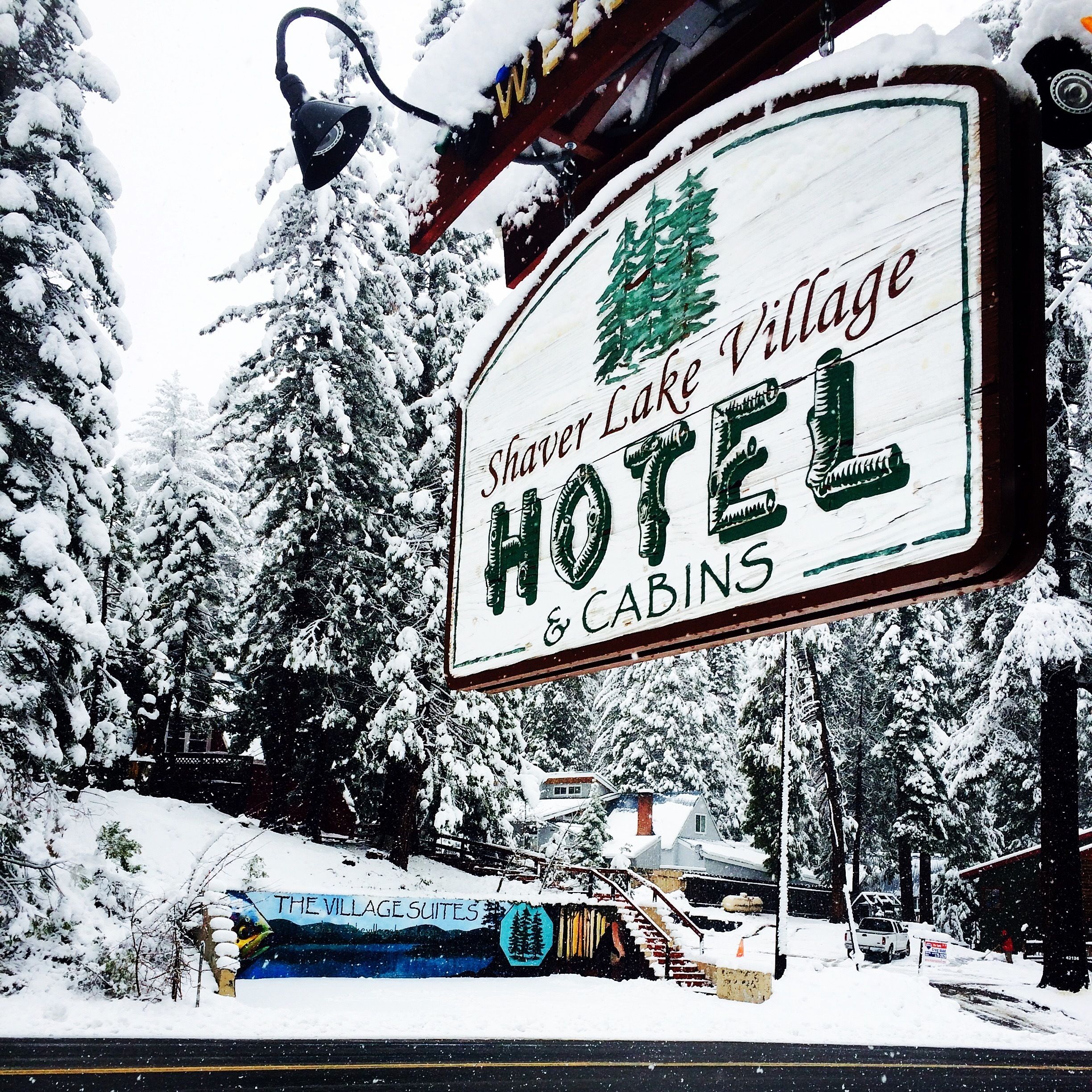 Shaver Lake Village Hotel