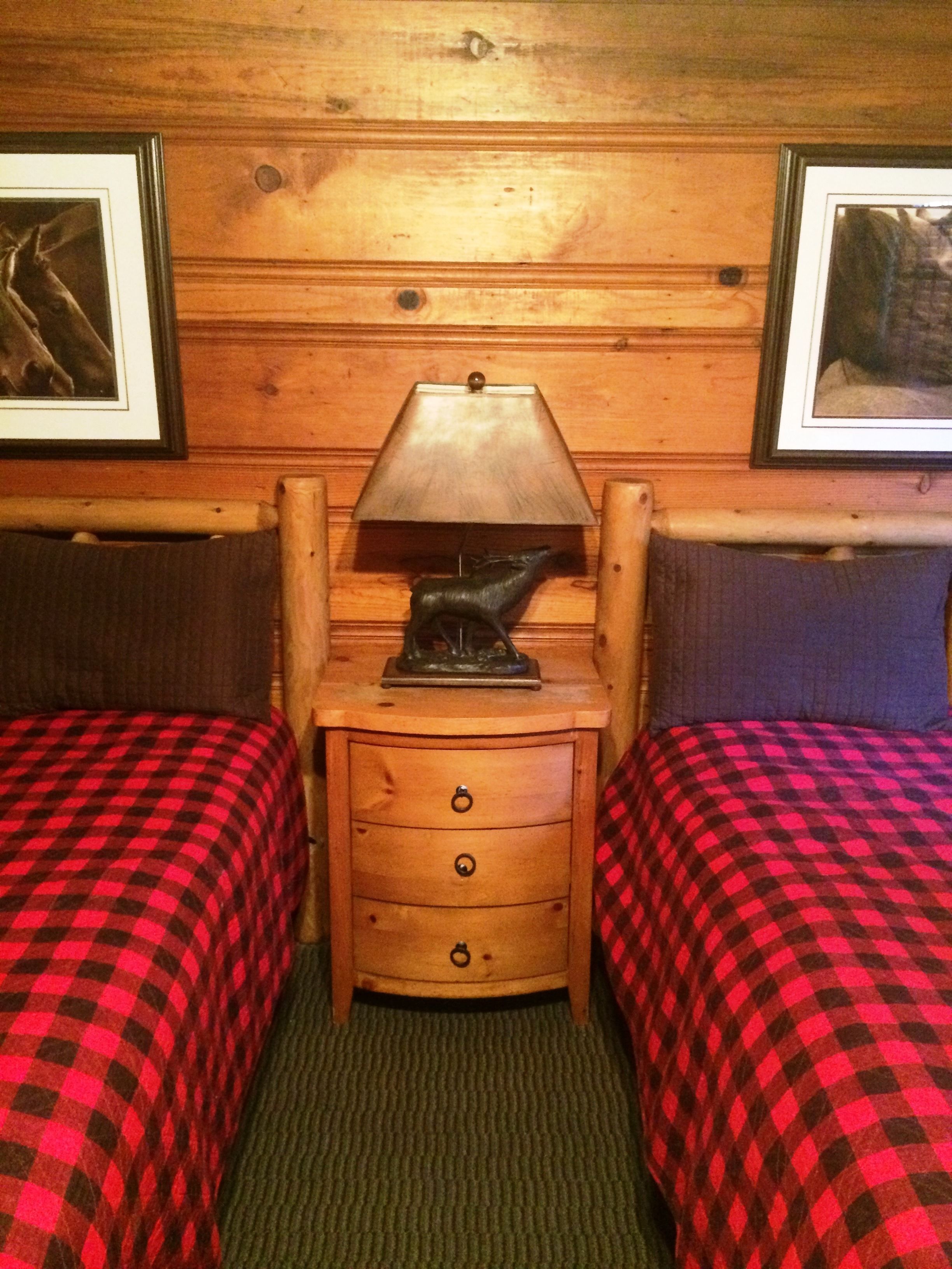 Shaver Lake Village Hotel