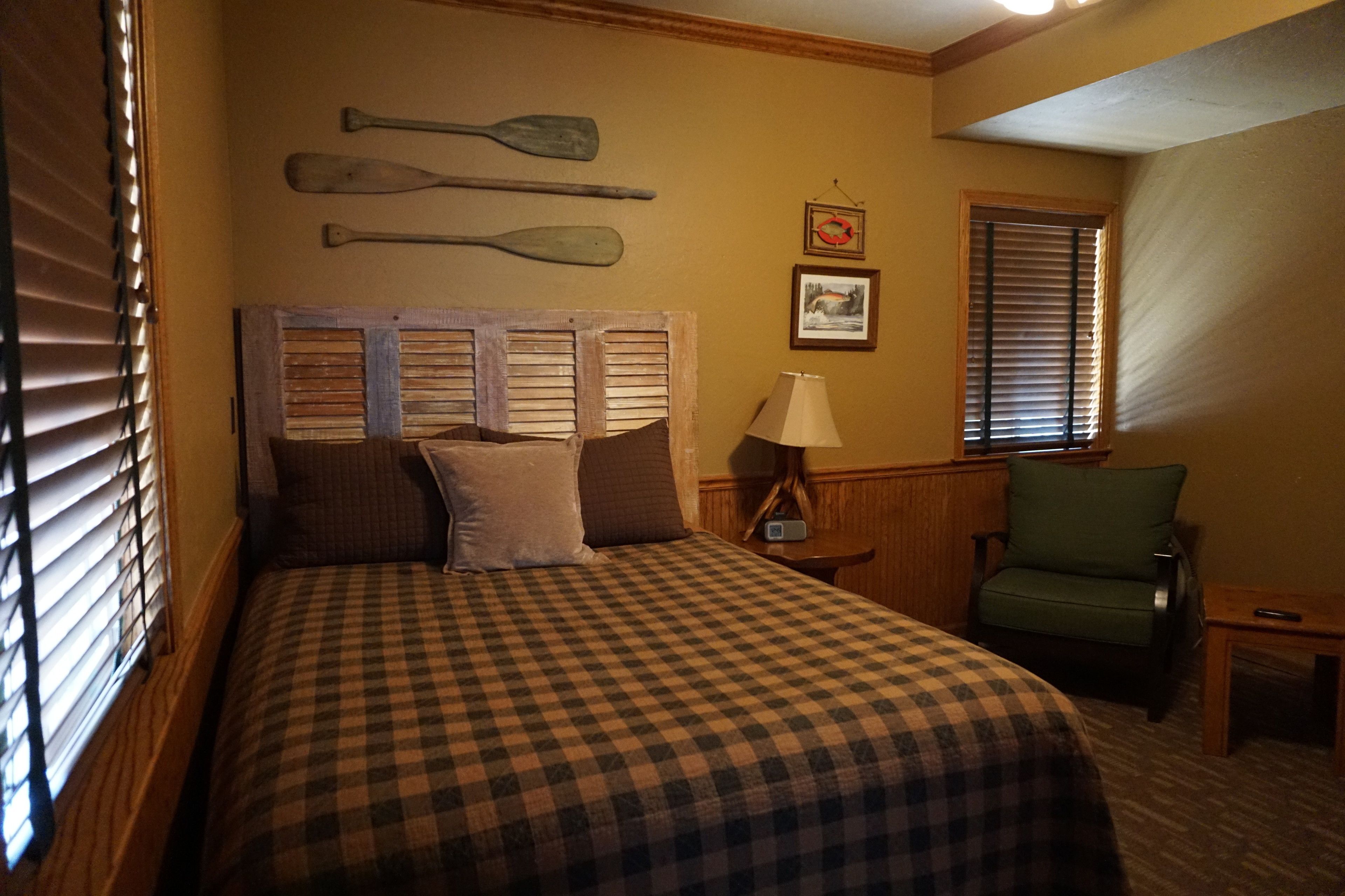 Shaver Lake Village Hotel
