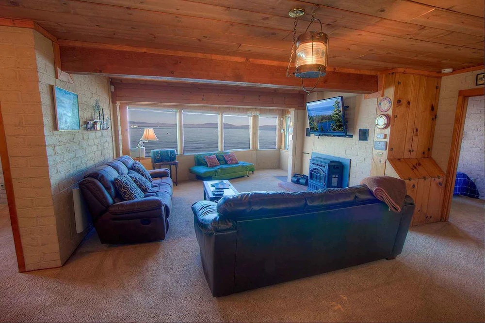Blue Water Lodge