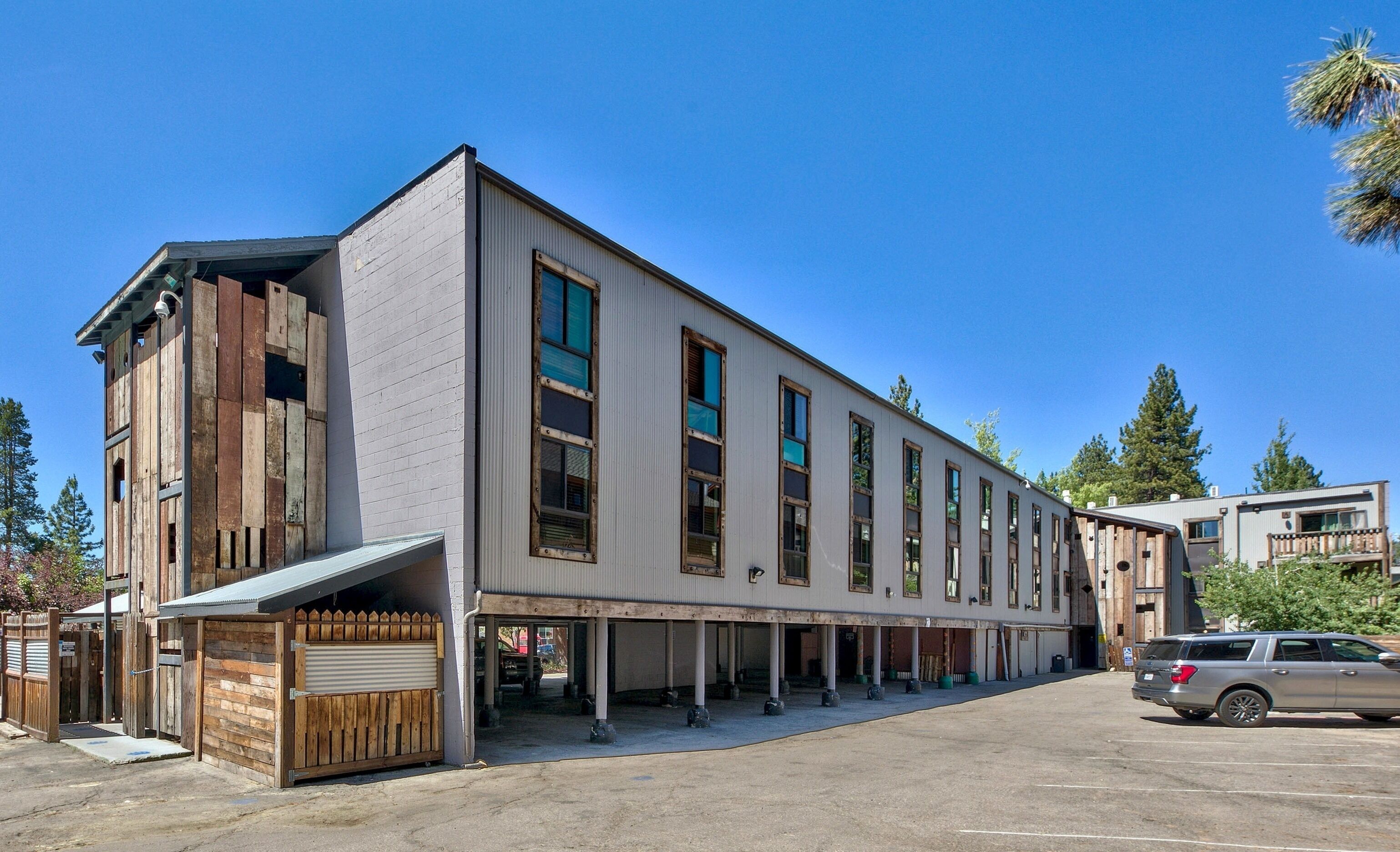 Tahoe Blue Hotel