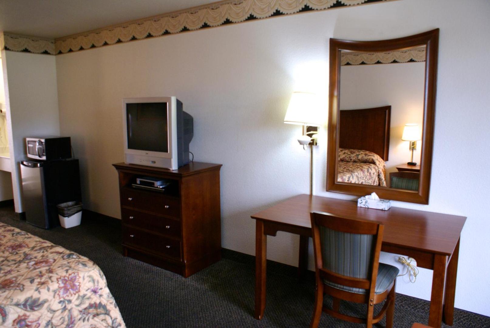 Airport Inn