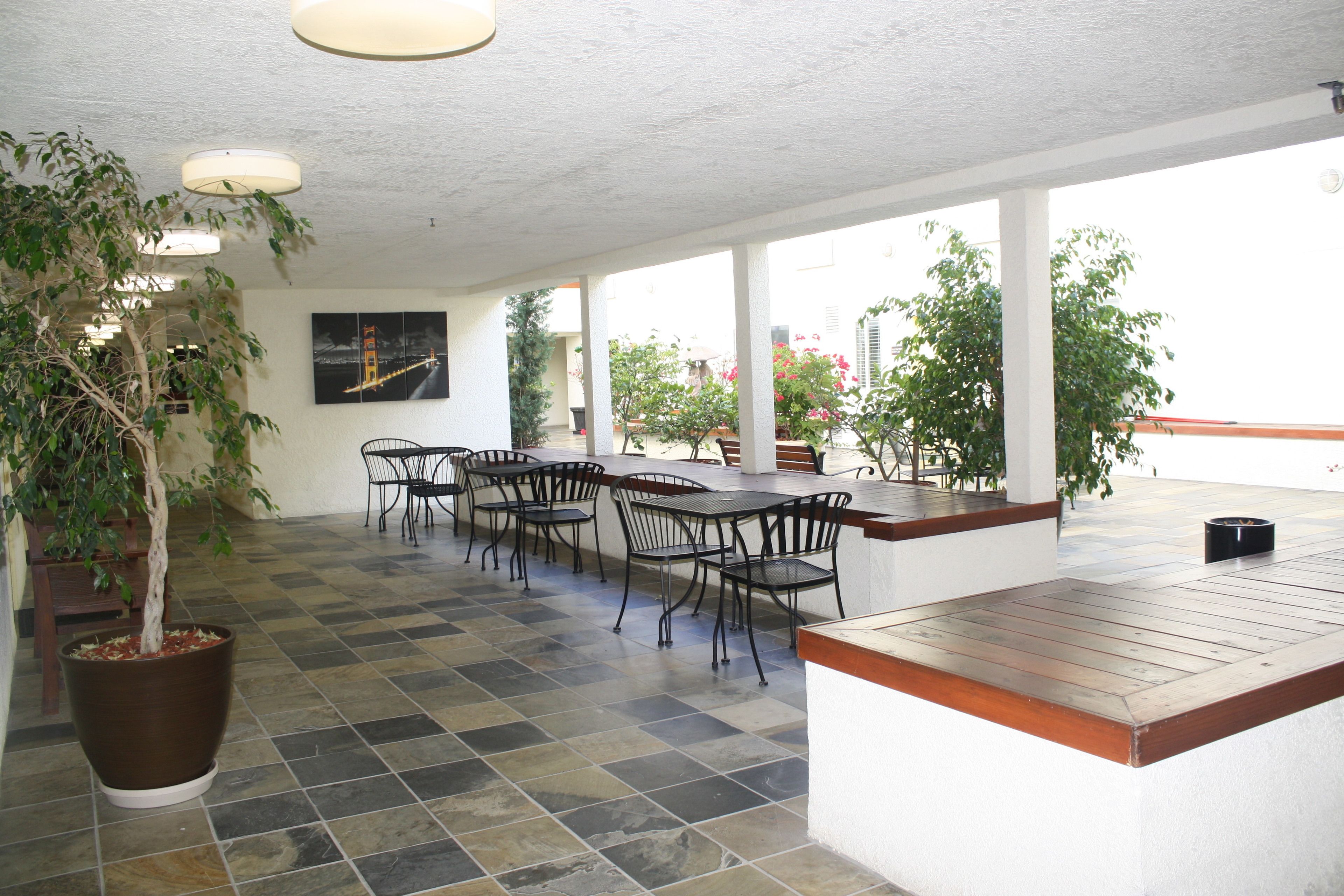 Airport Inn