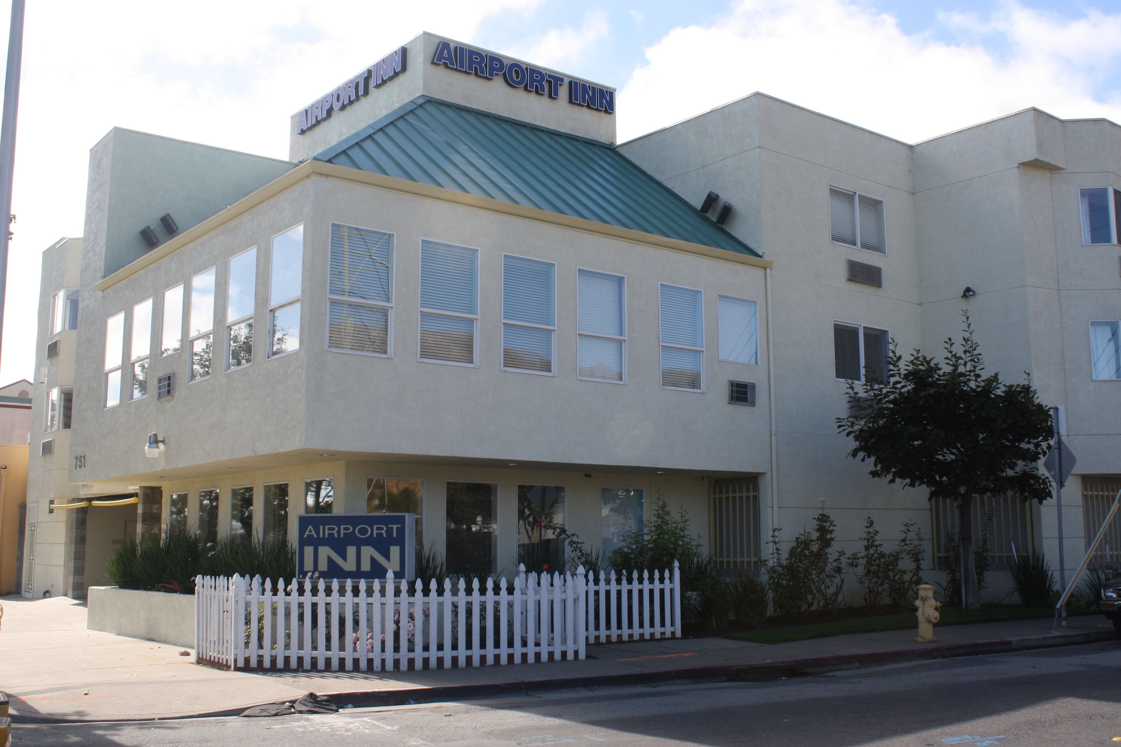 Airport Inn