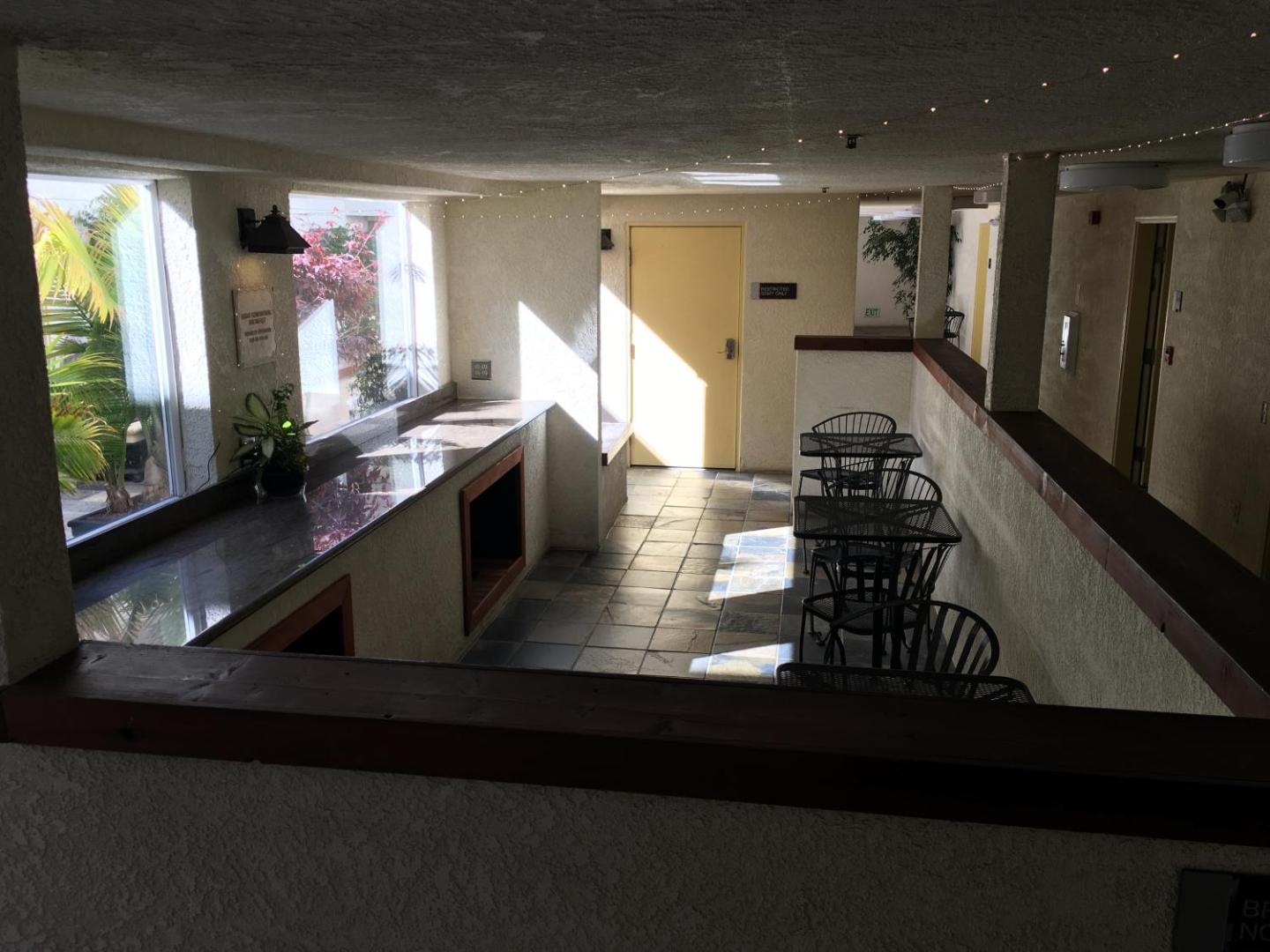 Airport Inn