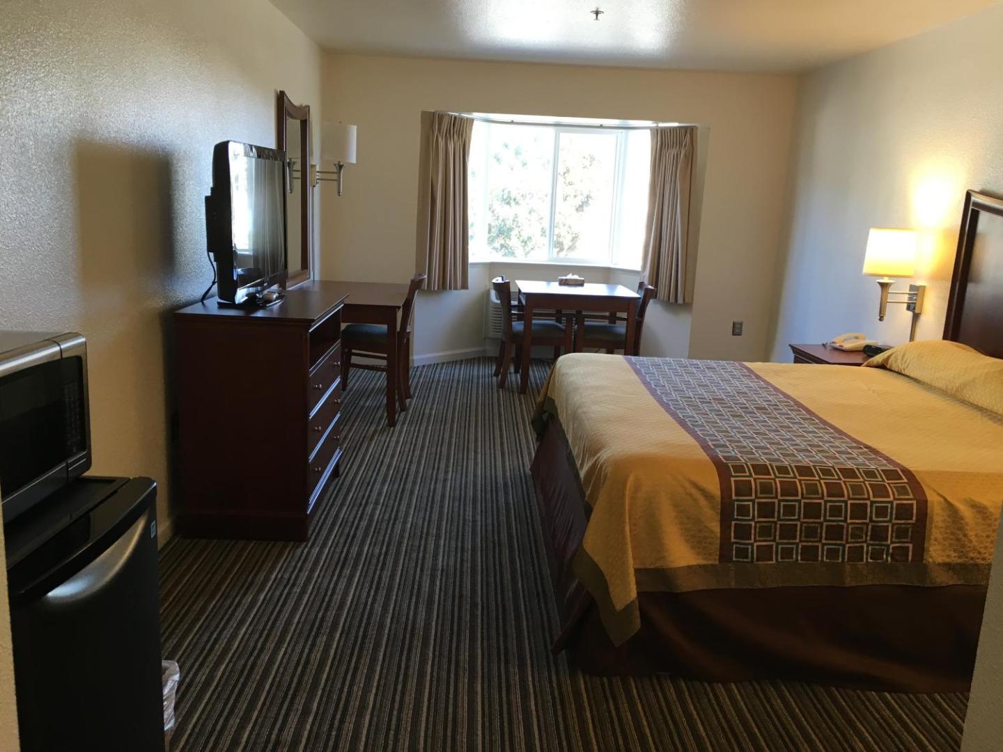 Airport Inn