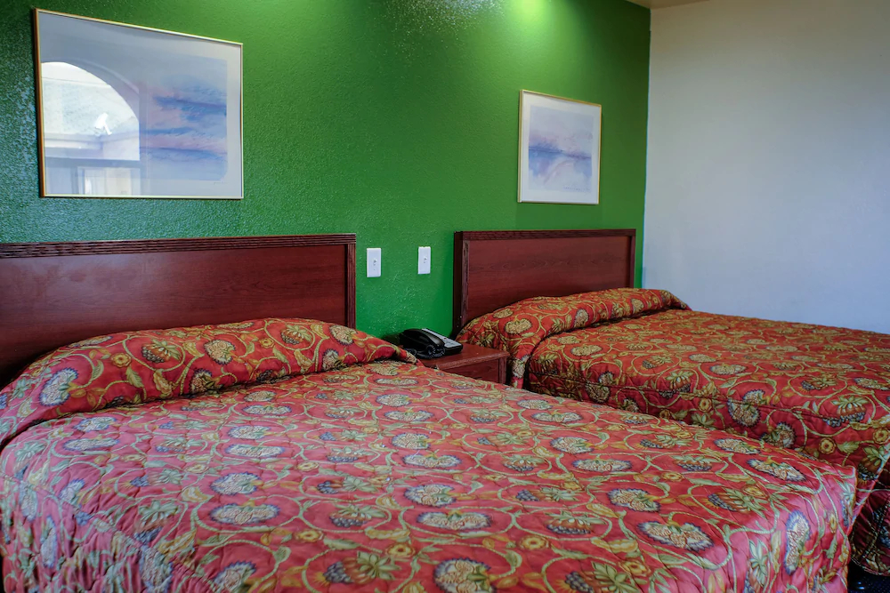 Budget Inn and Suites