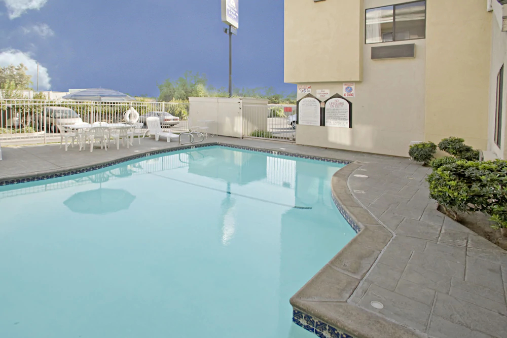 Budget Inn and Suites