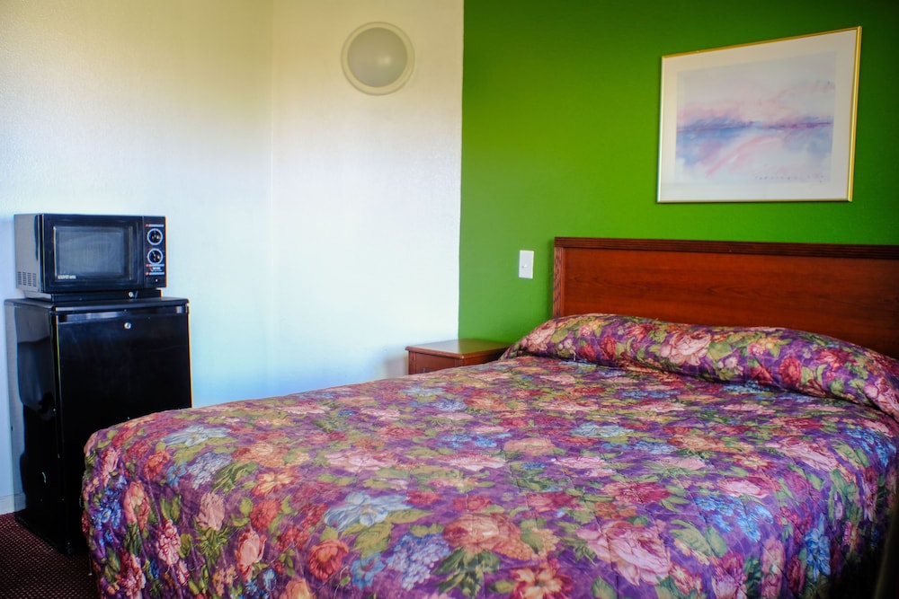 Budget Inn and Suites