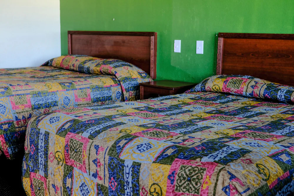 Budget Inn and Suites