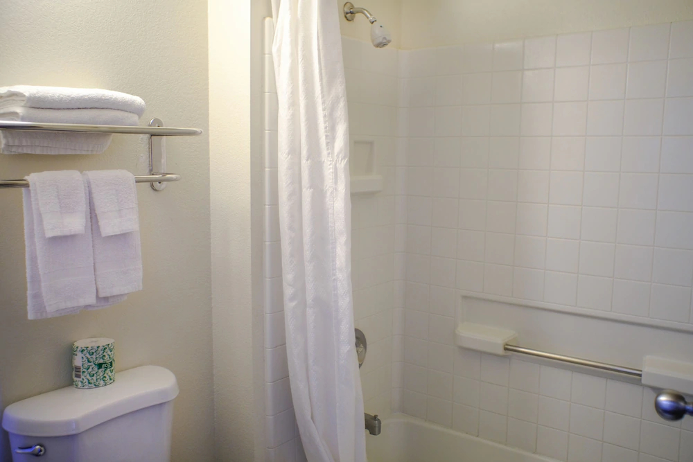 Budget Inn and Suites
