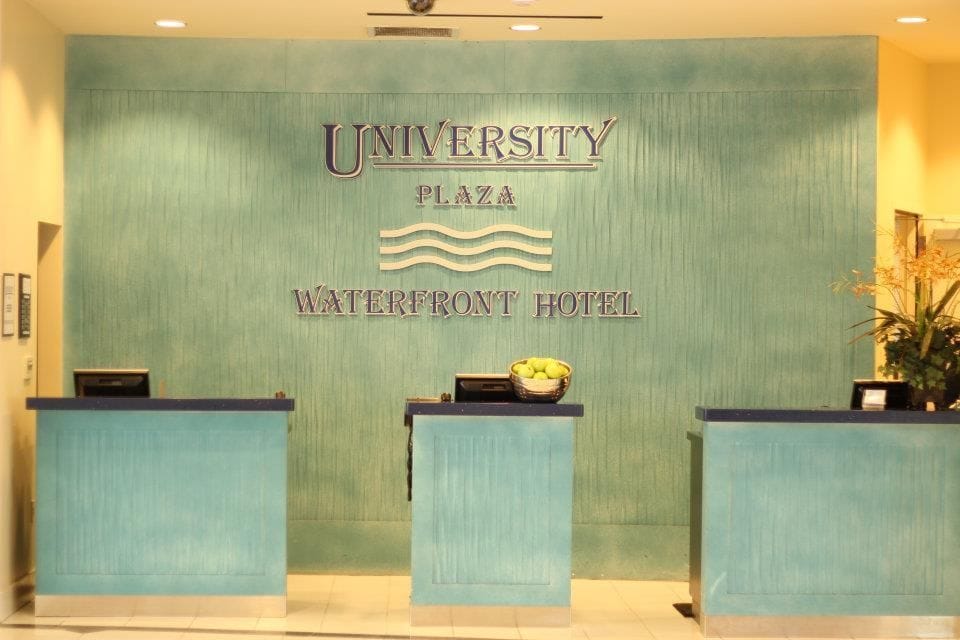 University Plaza Waterfront