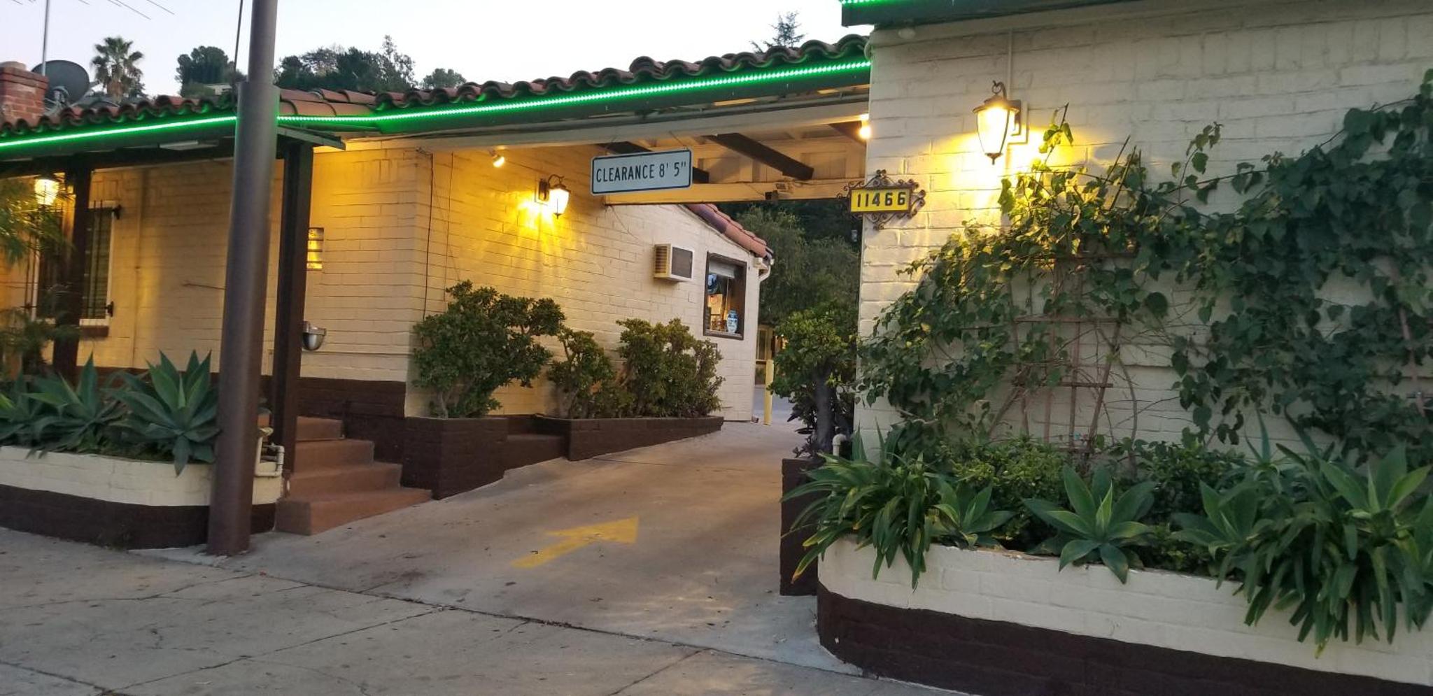 El Patio Inn