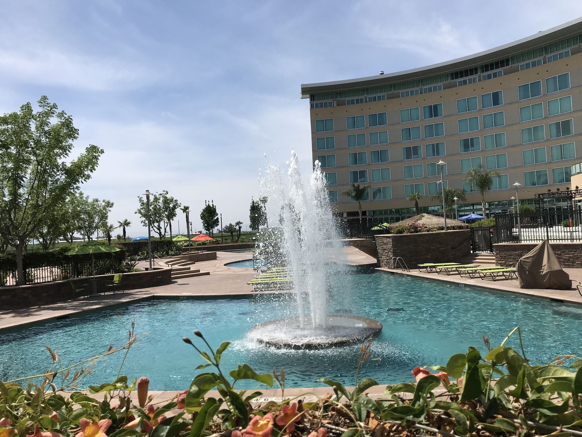 99 Palms Inn & Suites