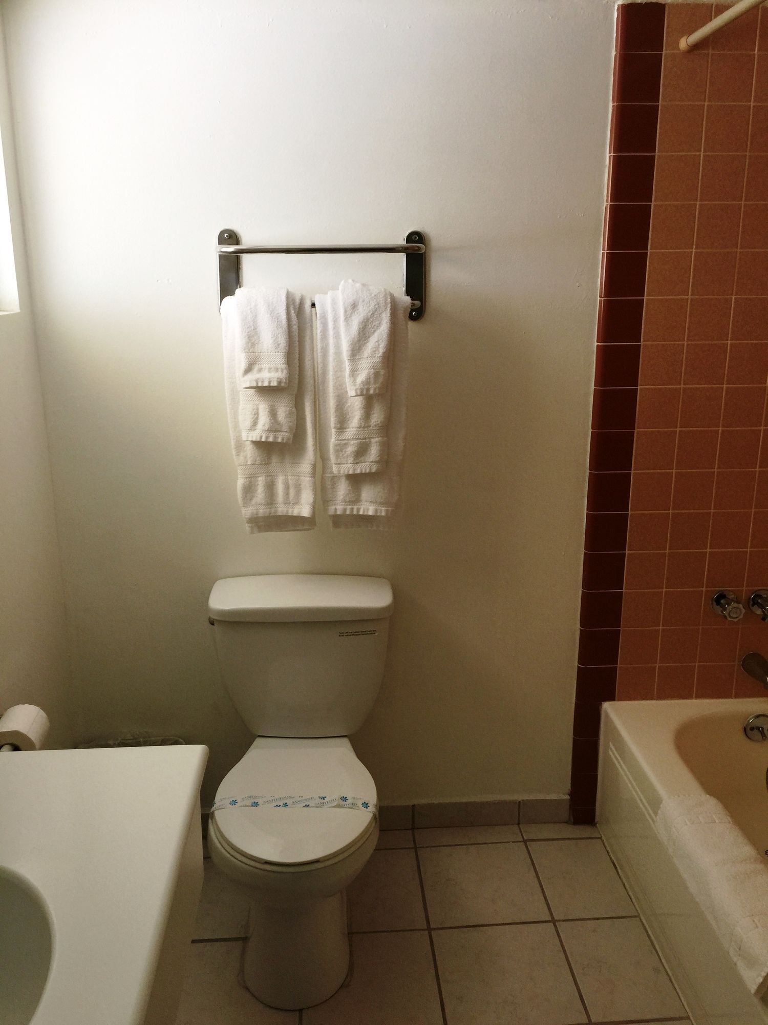 99 Palms Inn & Suites