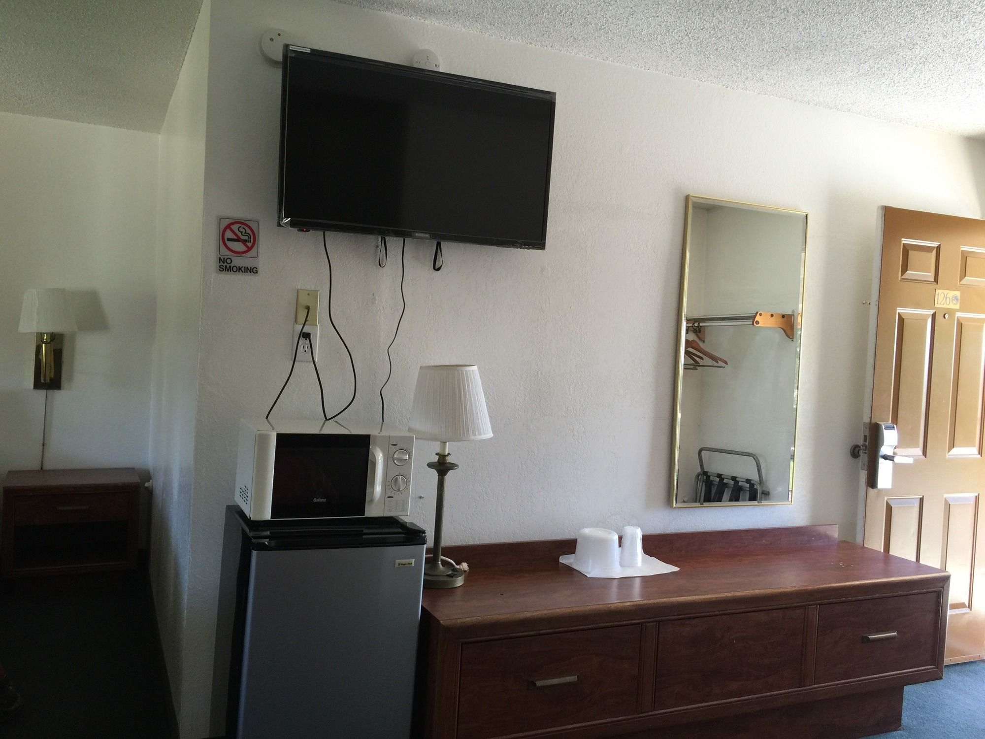 99 Palms Inn & Suites