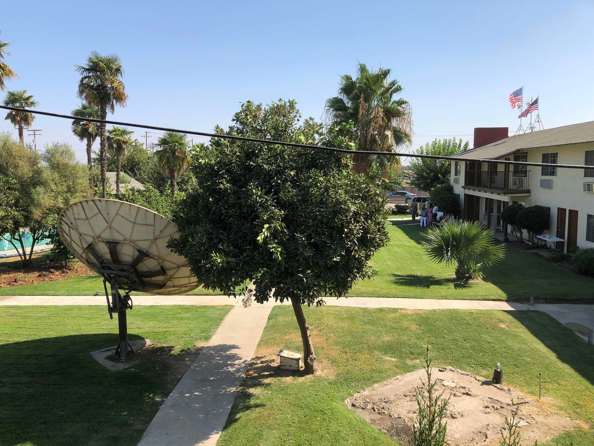 99 Palms Inn & Suites