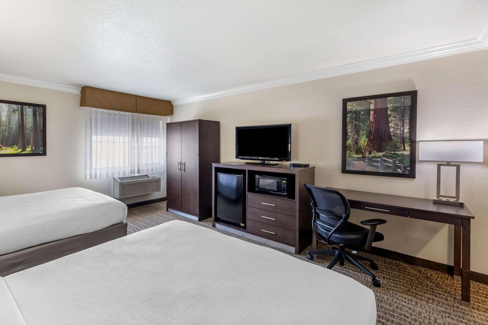 Best Western Town & Country Lodge