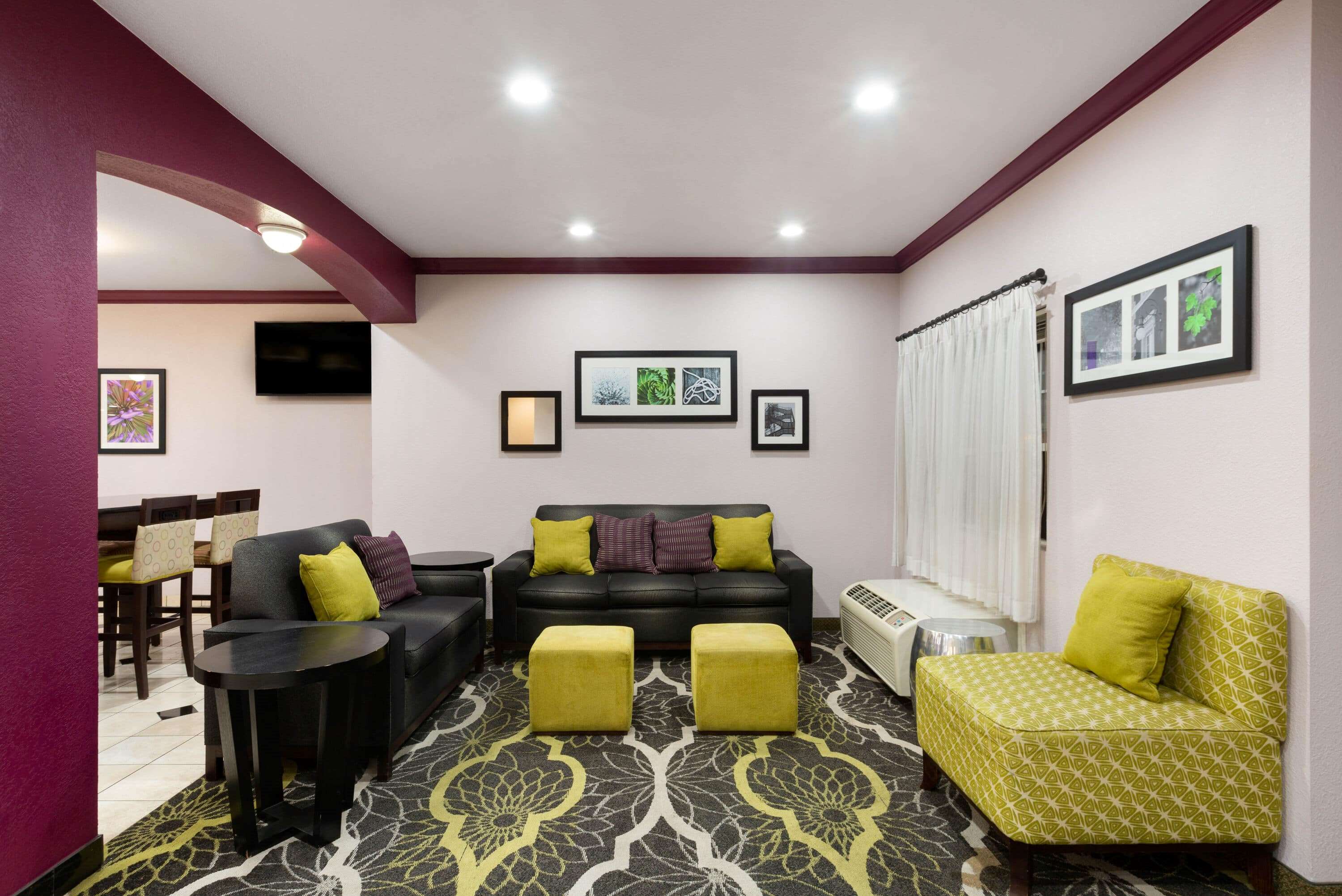 La Quinta Inn & Suites by Wyndham Tulare
