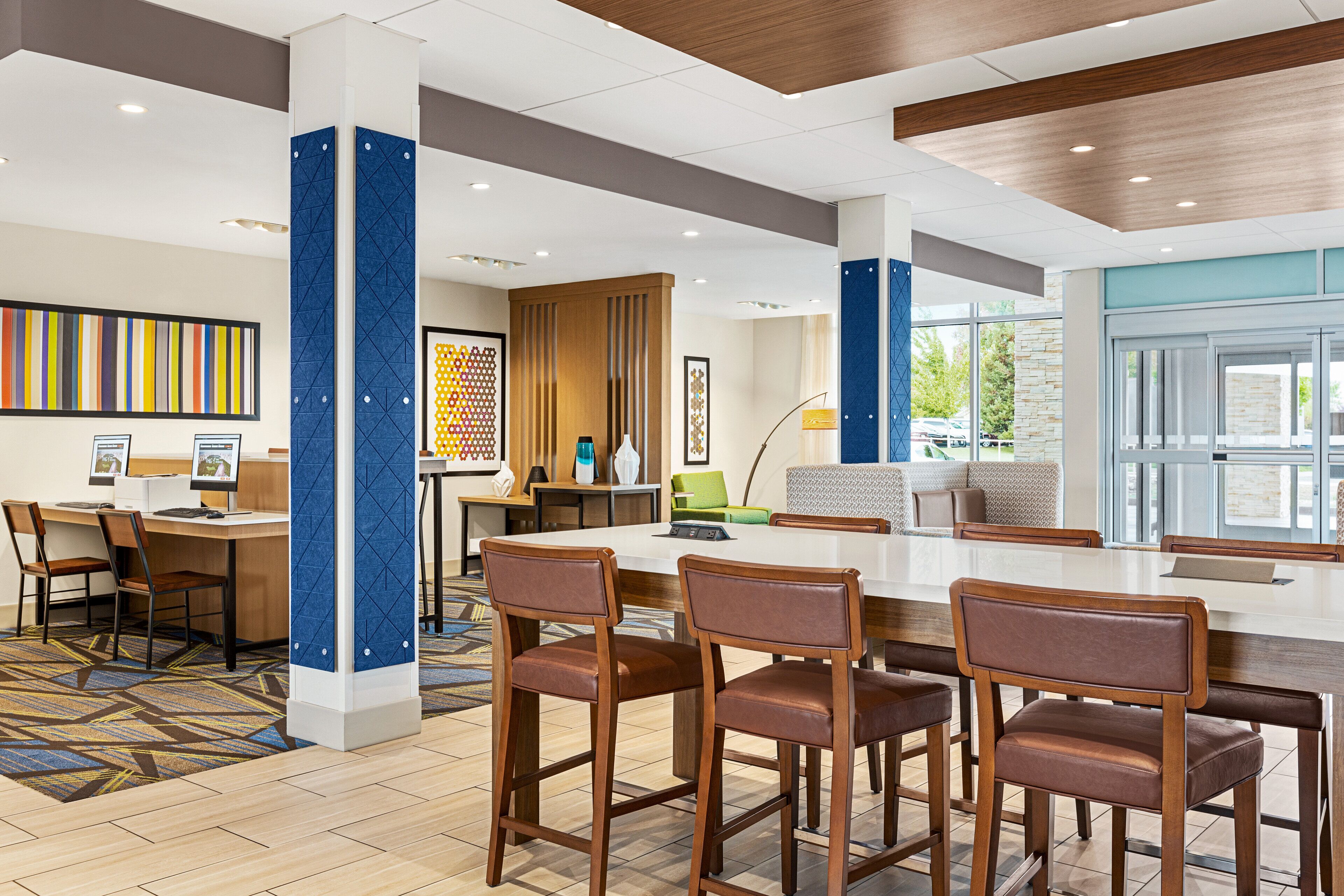 Holiday Inn Express & Suites Ukiah