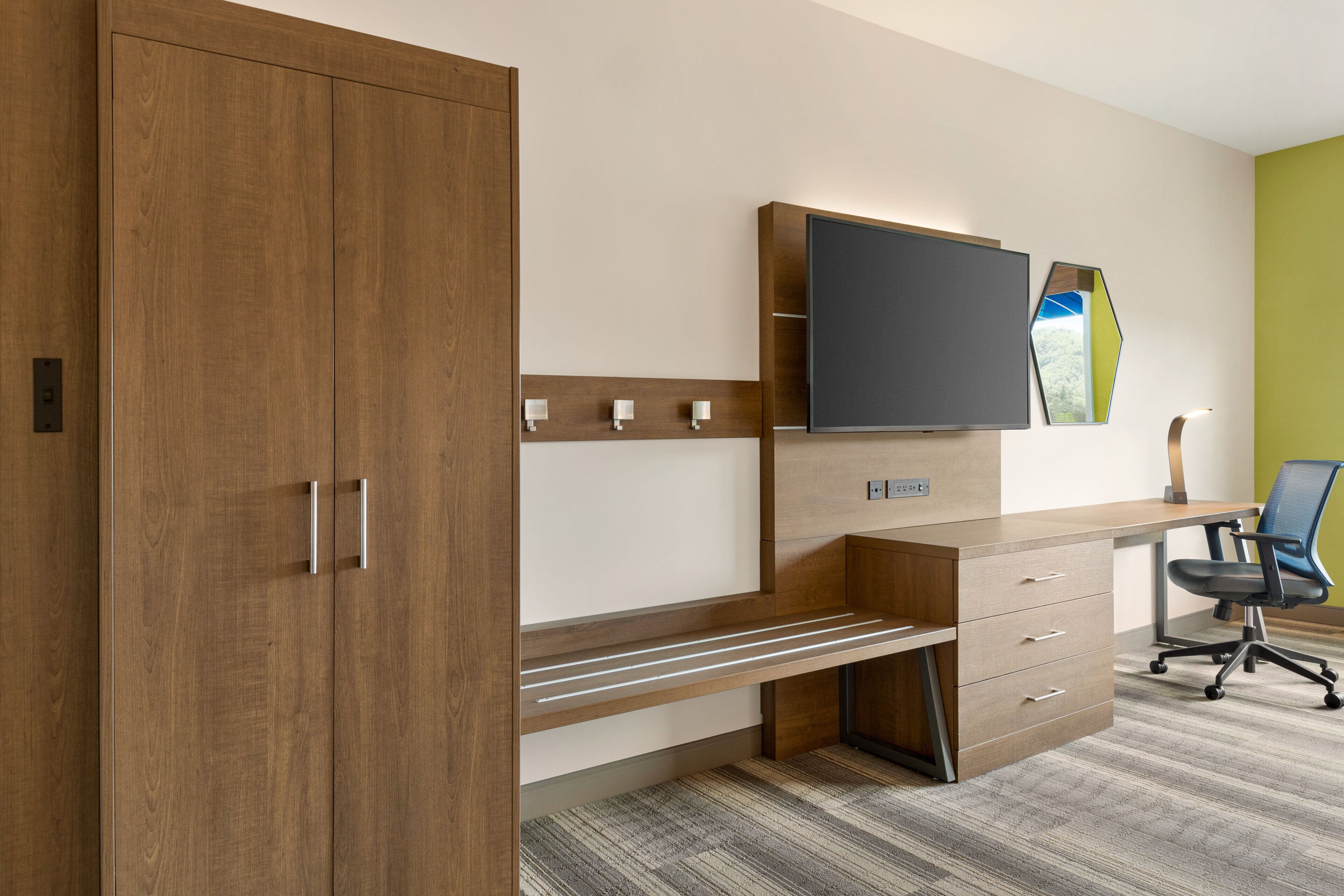 Holiday Inn Express & Suites Ukiah