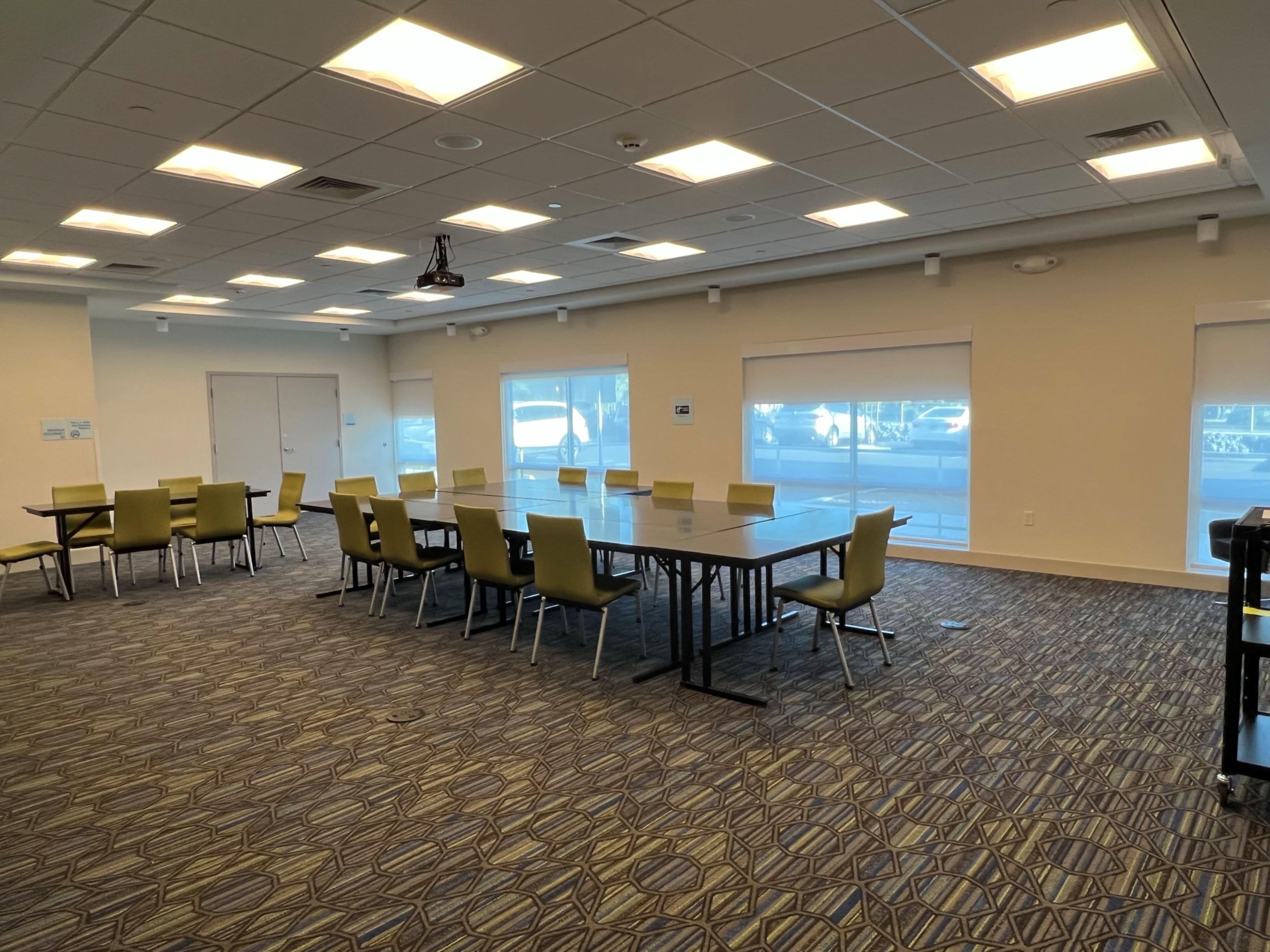 Holiday Inn Express & Suites Ukiah