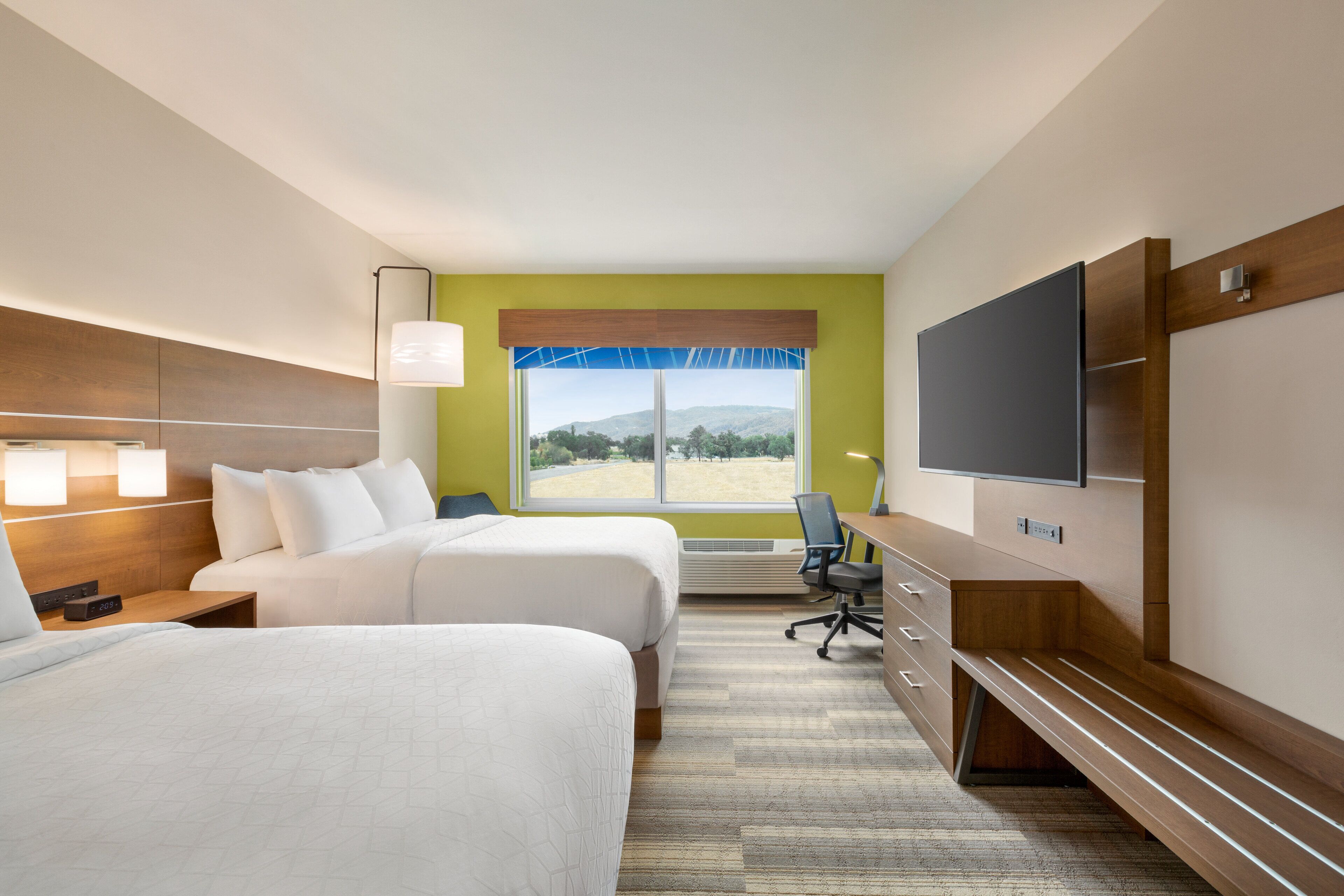Holiday Inn Express & Suites Ukiah