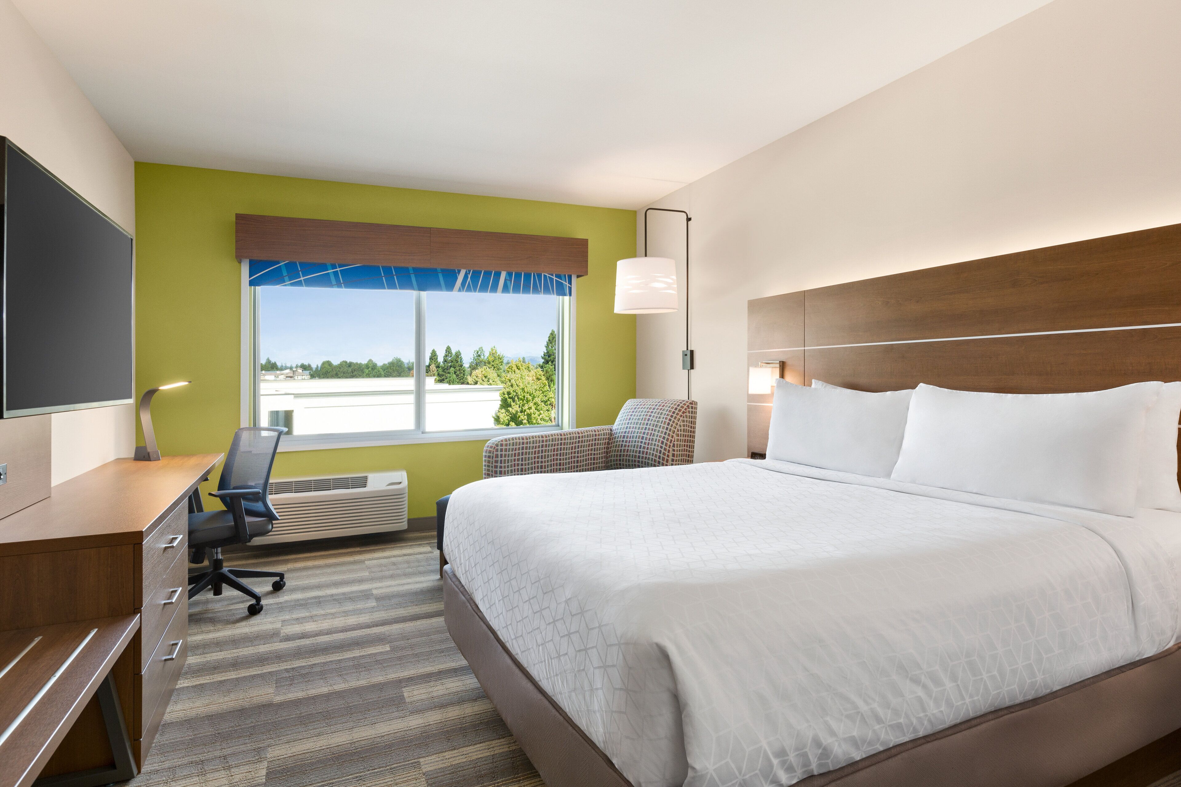 Holiday Inn Express & Suites Ukiah