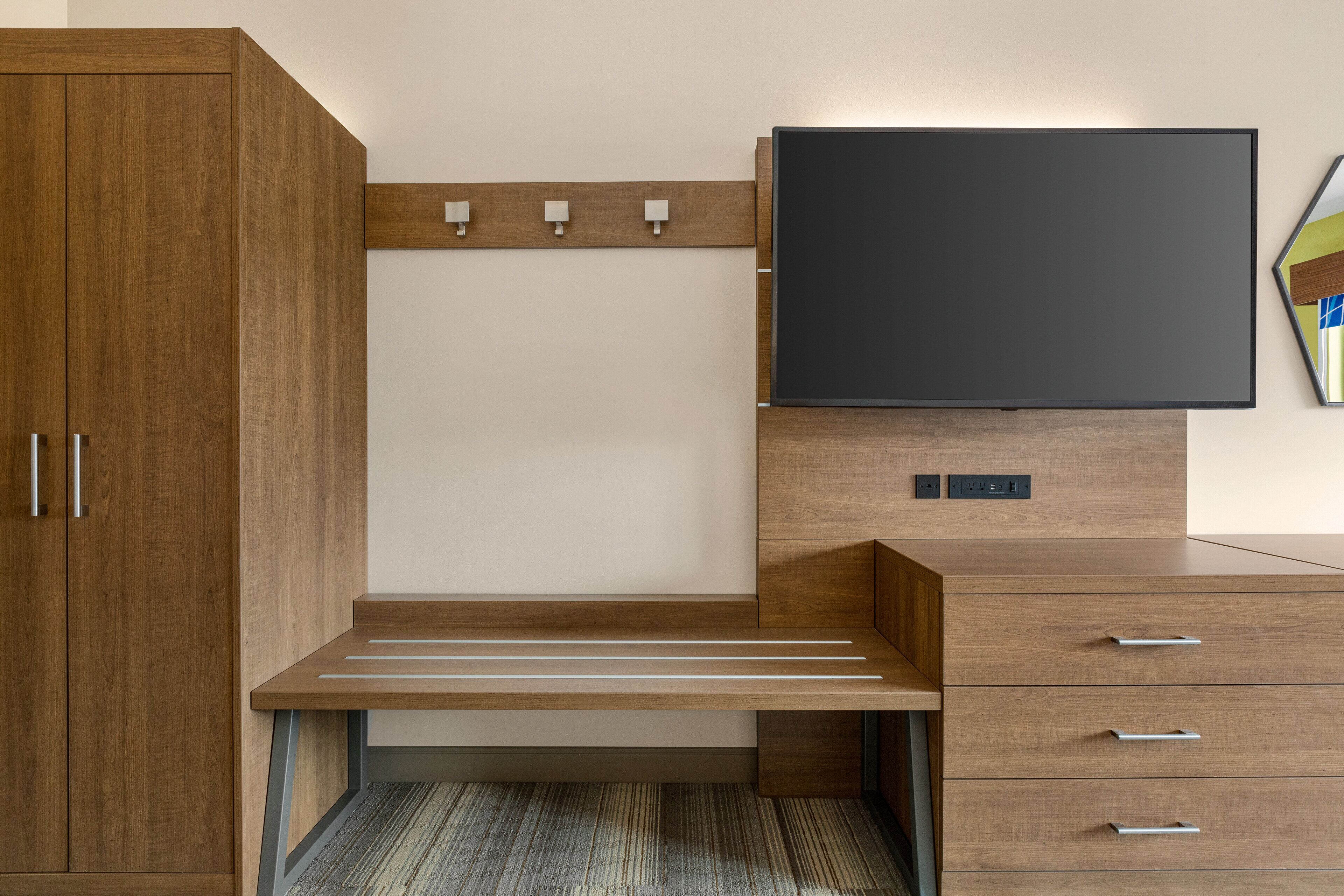 Holiday Inn Express & Suites Ukiah