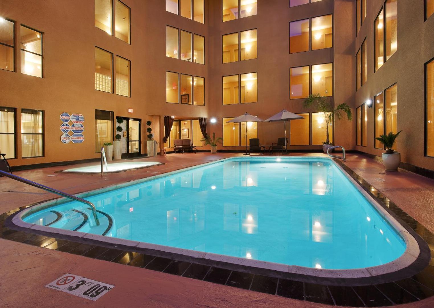 Holiday Inn Express Union City - San Jose