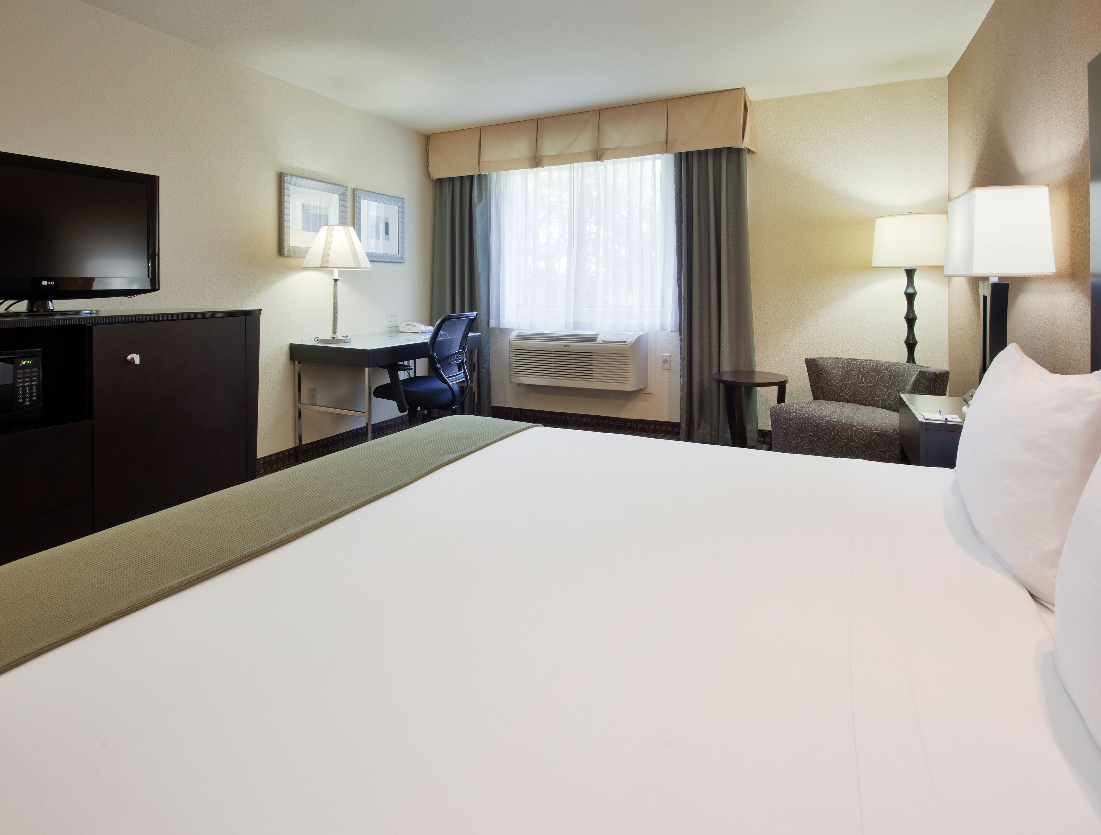 Holiday Inn Express Union City - San Jose