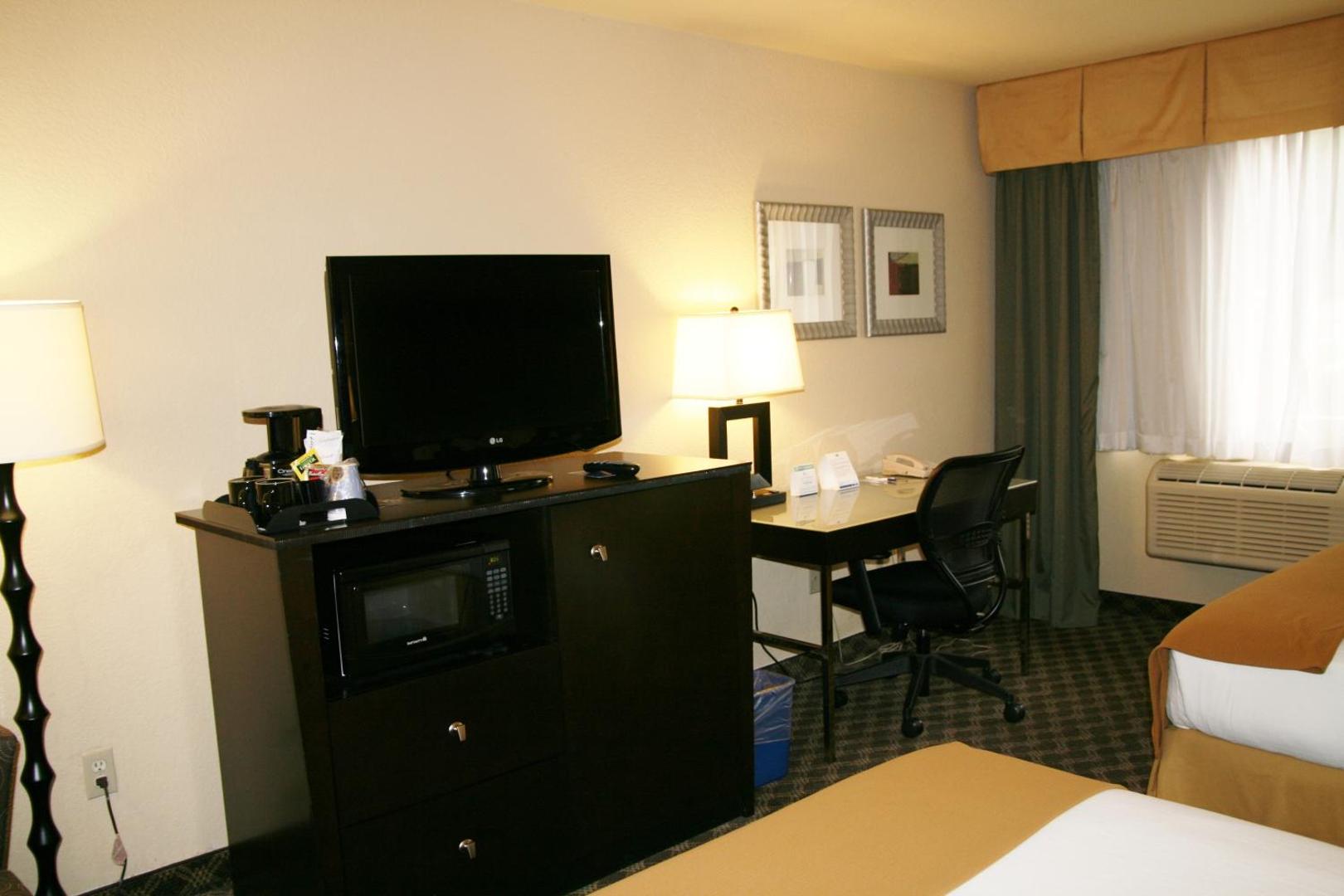 Holiday Inn Express Union City - San Jose