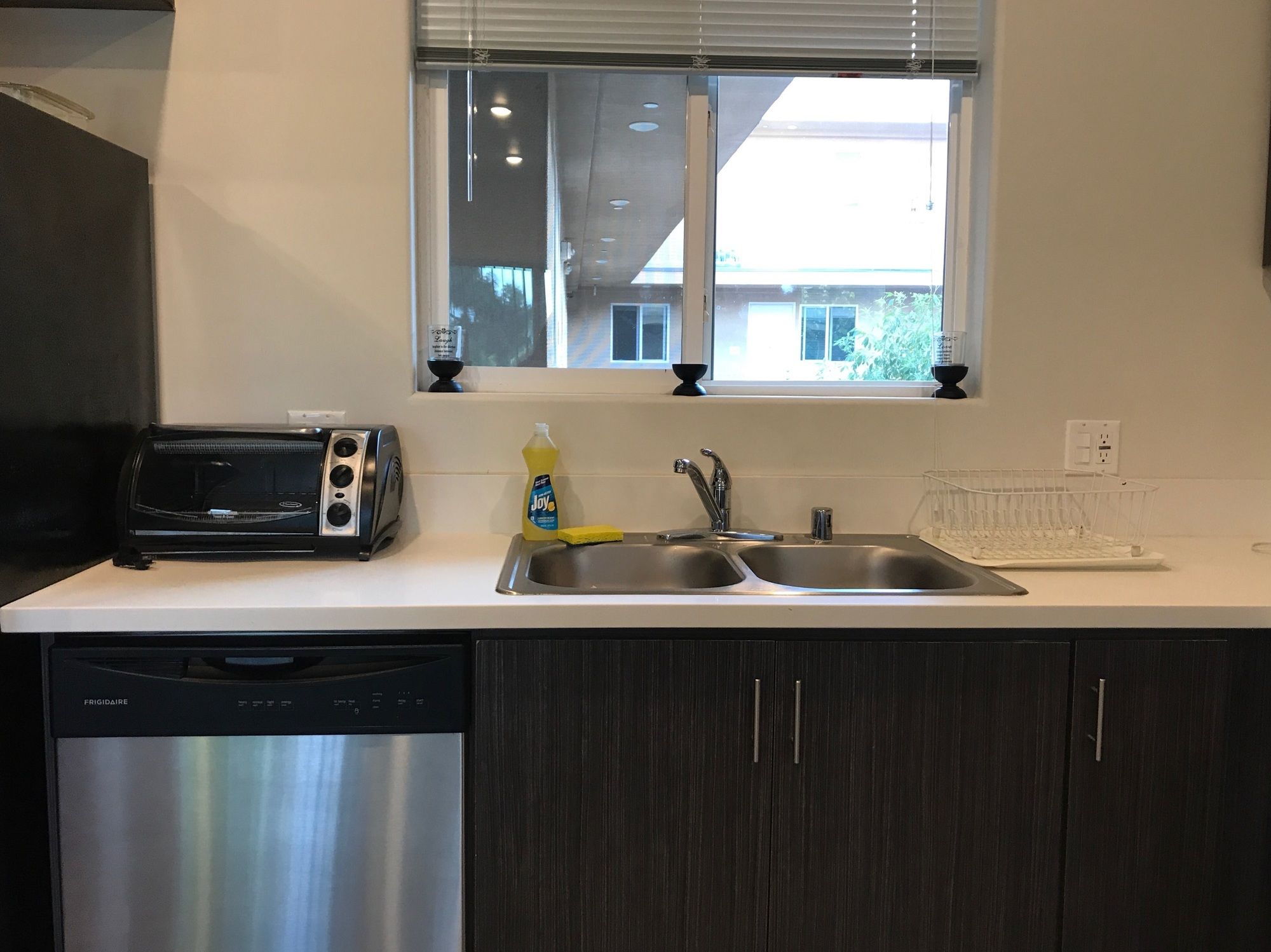 Fully Furnished Apartments near Hollywood