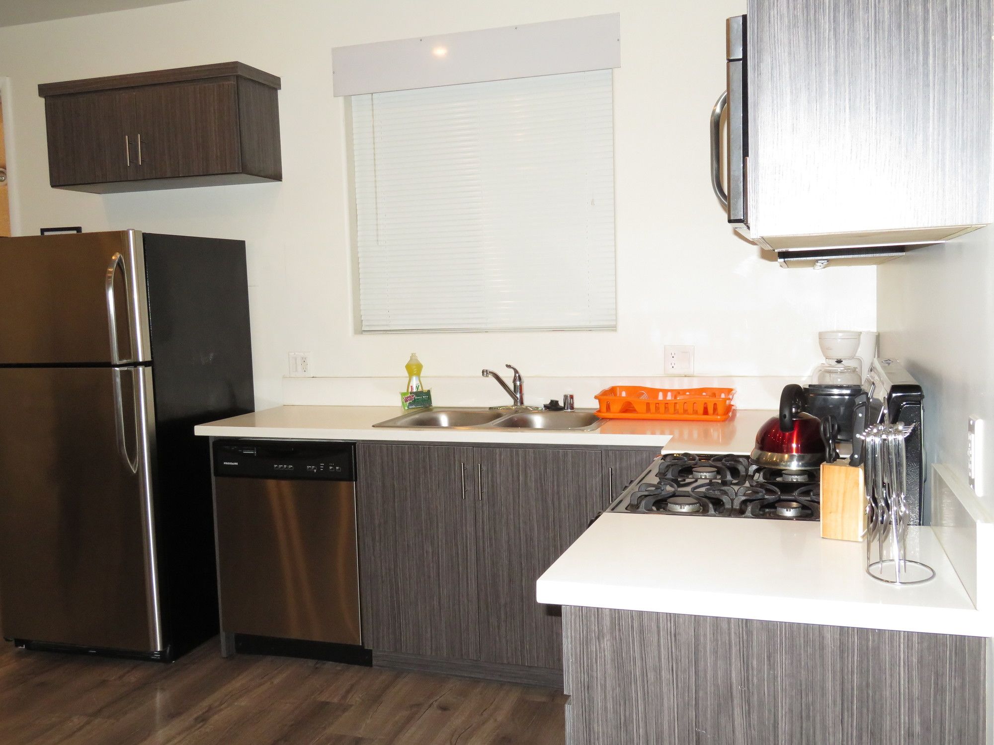 Fully Furnished Apartments near Hollywood