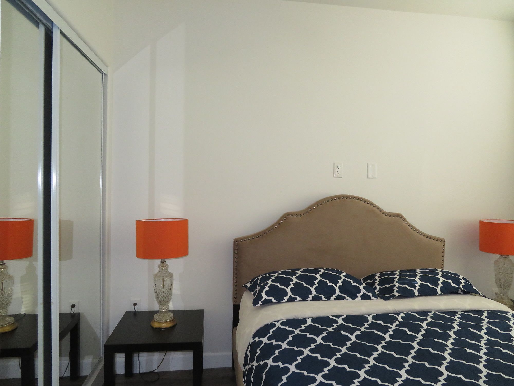 Fully Furnished Apartments near Hollywood