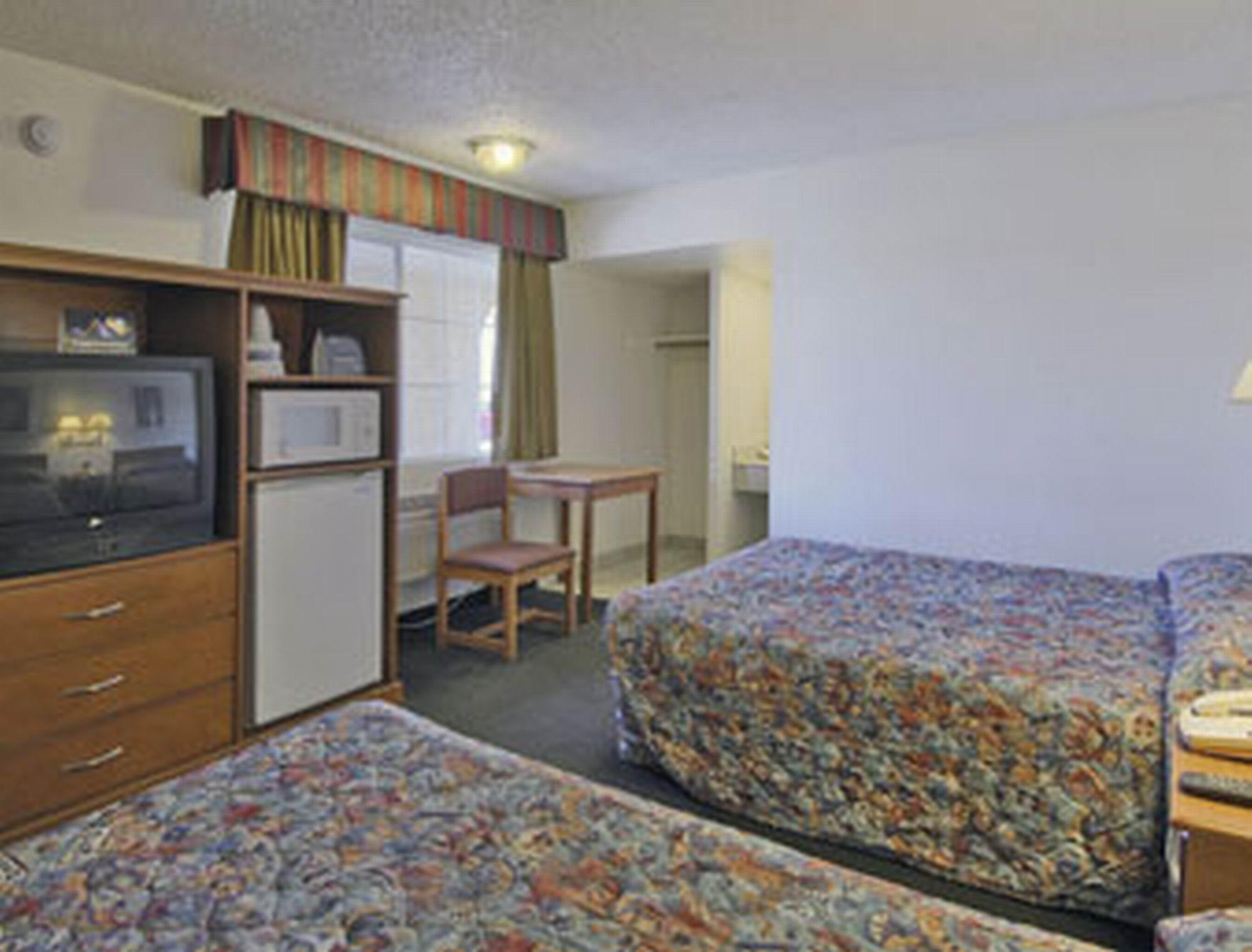 Travelodge by Wyndham Victorville