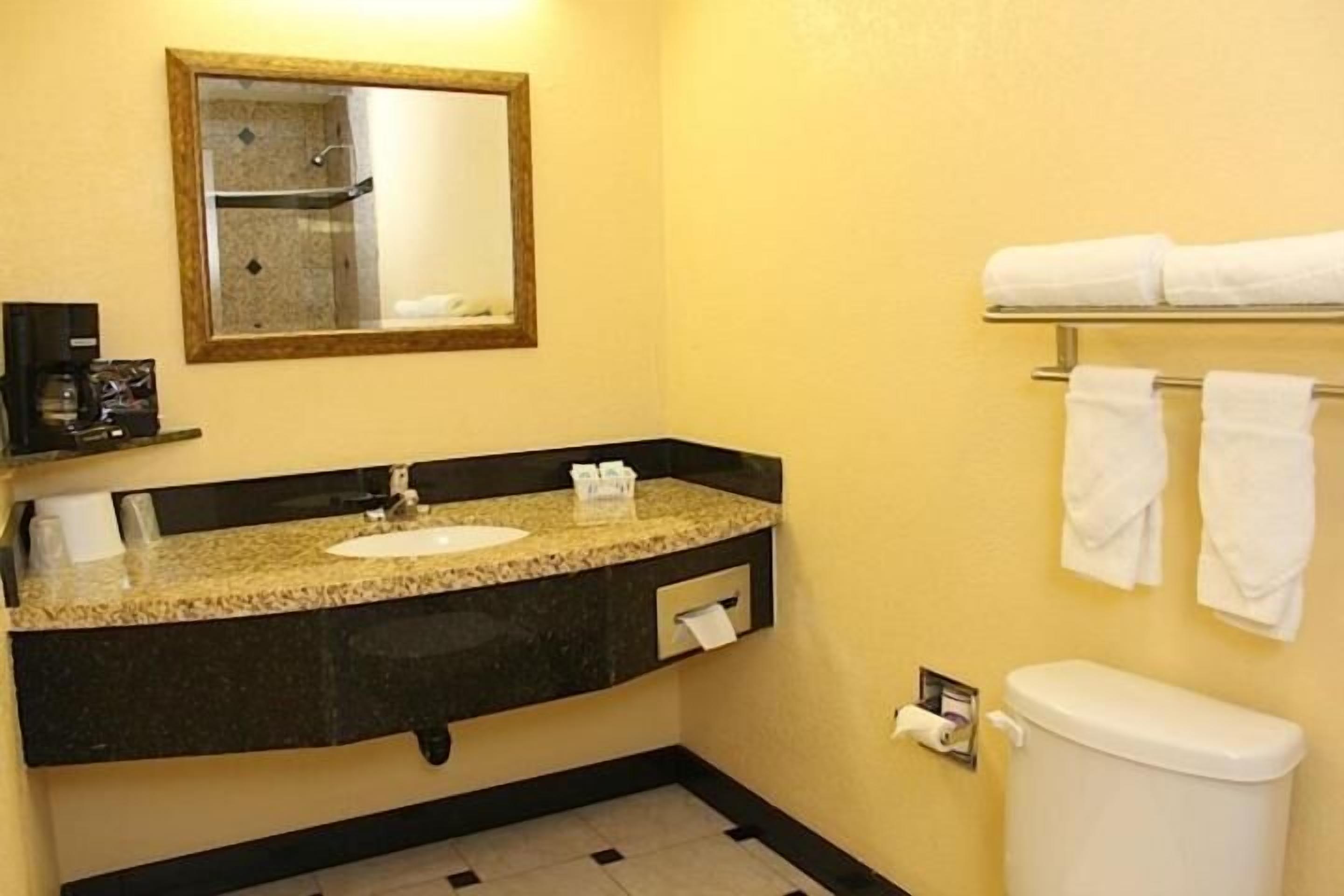 Western Village Inn
