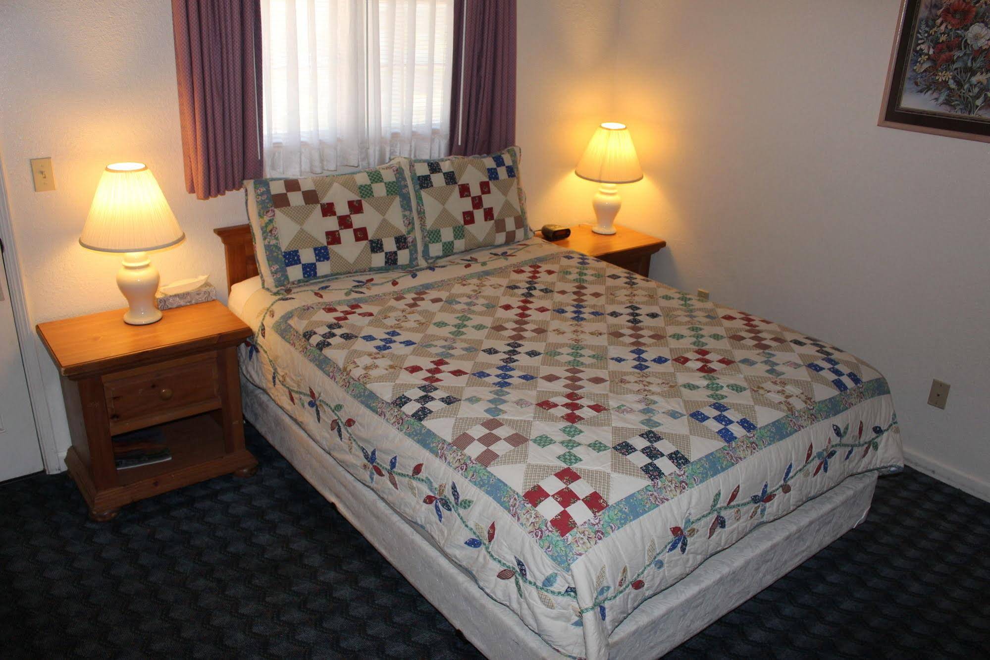 Barewood Inn Motel