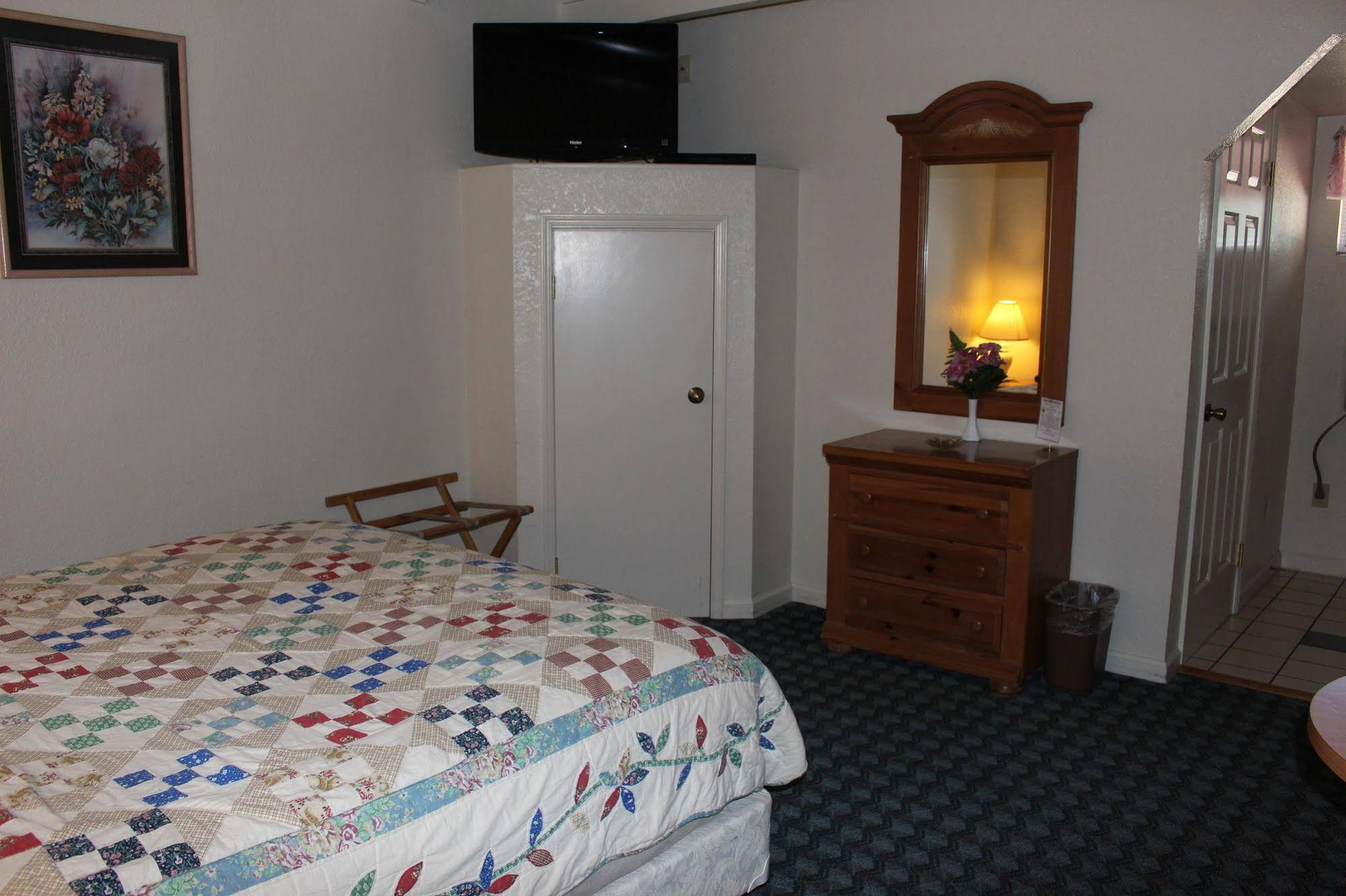 Barewood Inn Motel