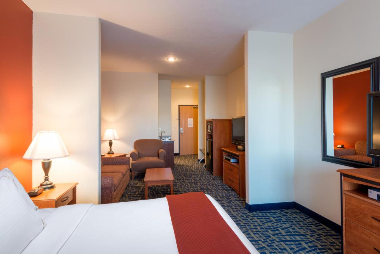 Holiday Inn Express & Suites Alamosa