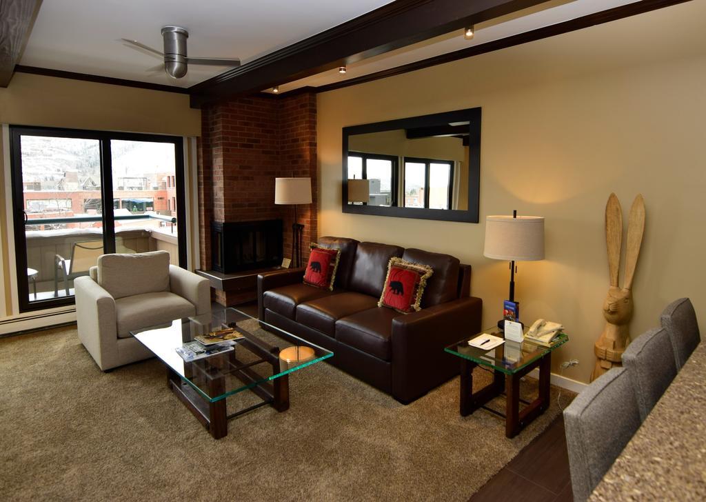 Aspen Square Hotel