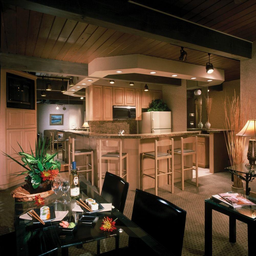 Aspen Square Hotel